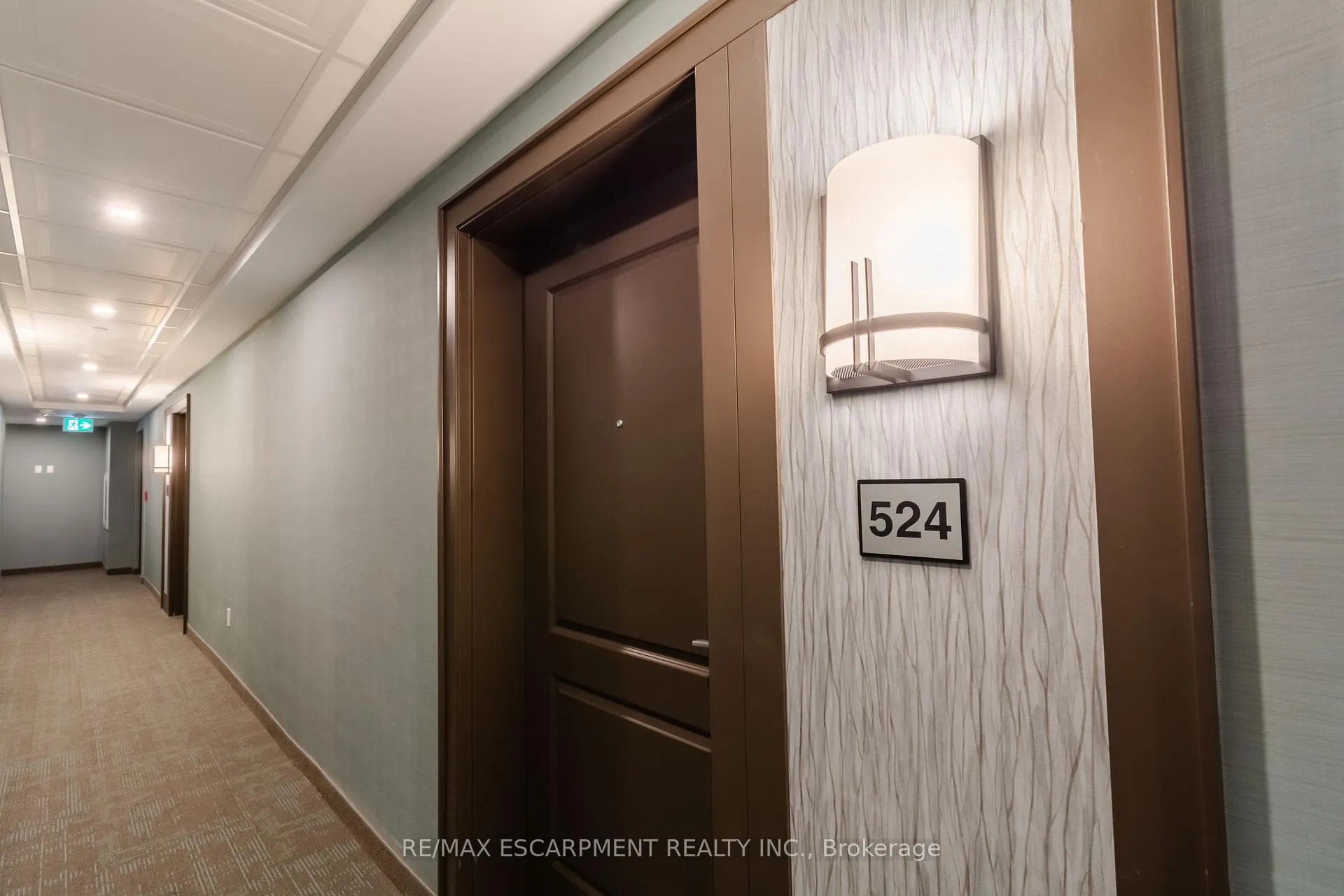 Photo 10 of Unit 524, 10 Mallard Trail, Hamilton, Waterdown — HOMEH