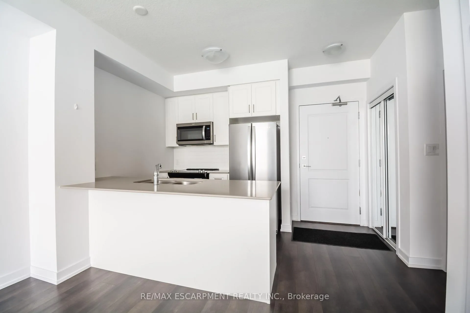 Photo 20 of Unit 524, 10 Mallard Trail, Hamilton, Waterdown — HOMEH