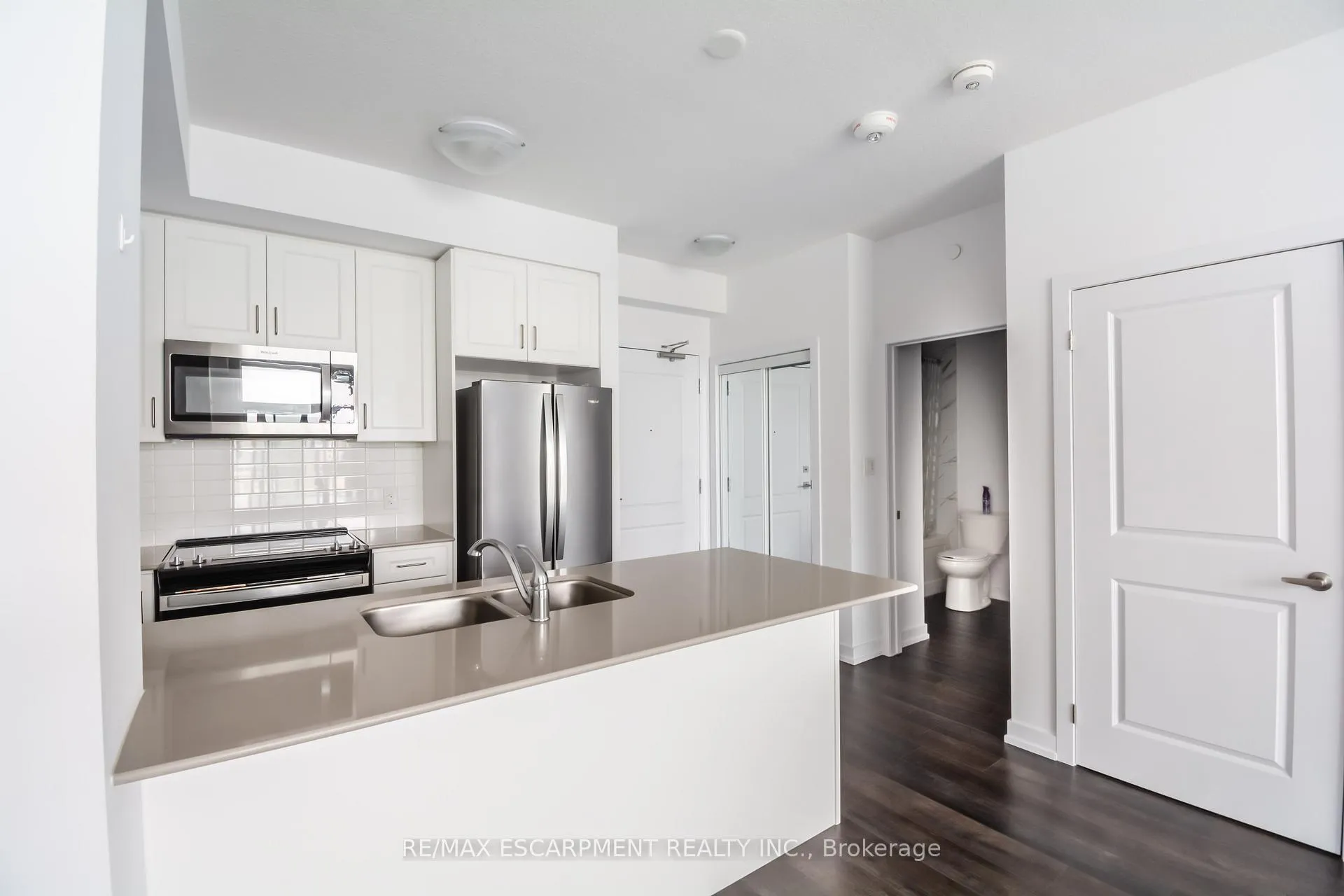 Photo 23 of Unit 524, 10 Mallard Trail, Hamilton, Waterdown — HOMEH