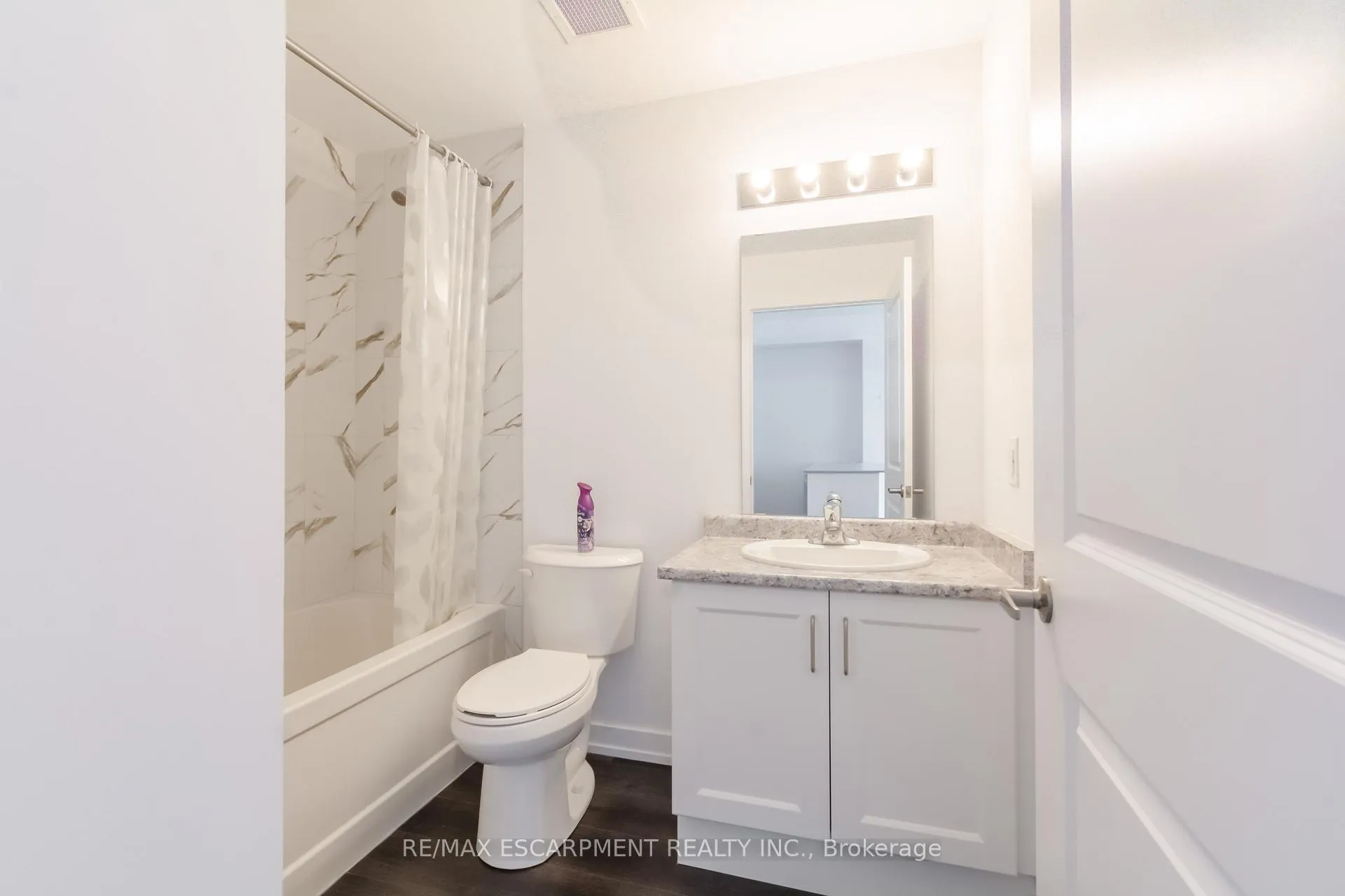 Photo 25 of Unit 524, 10 Mallard Trail, Hamilton, Waterdown — HOMEH