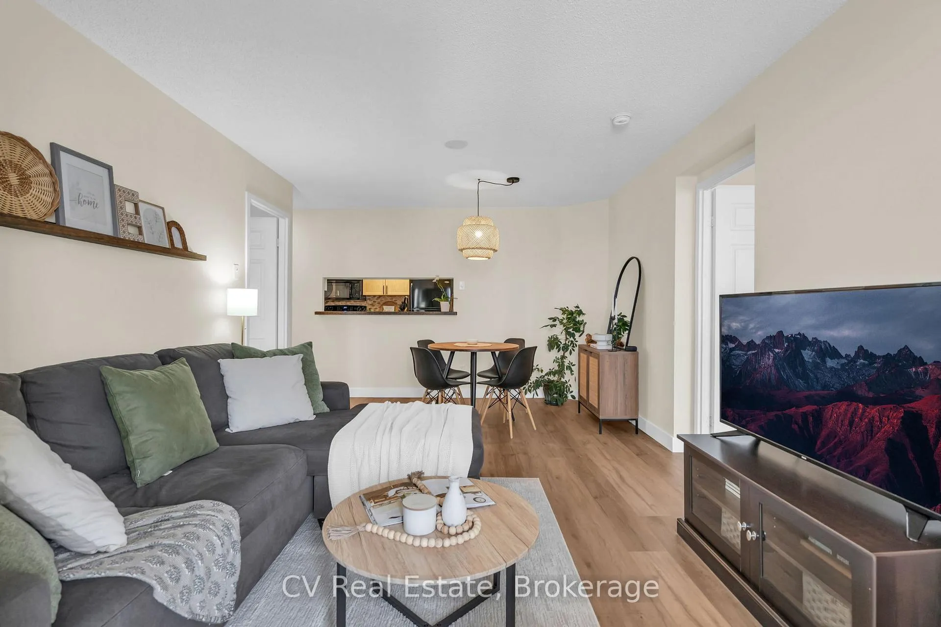 Photo 4 of Unit 811, 75 Ellen Street, Barrie, City Centre — HOMEH