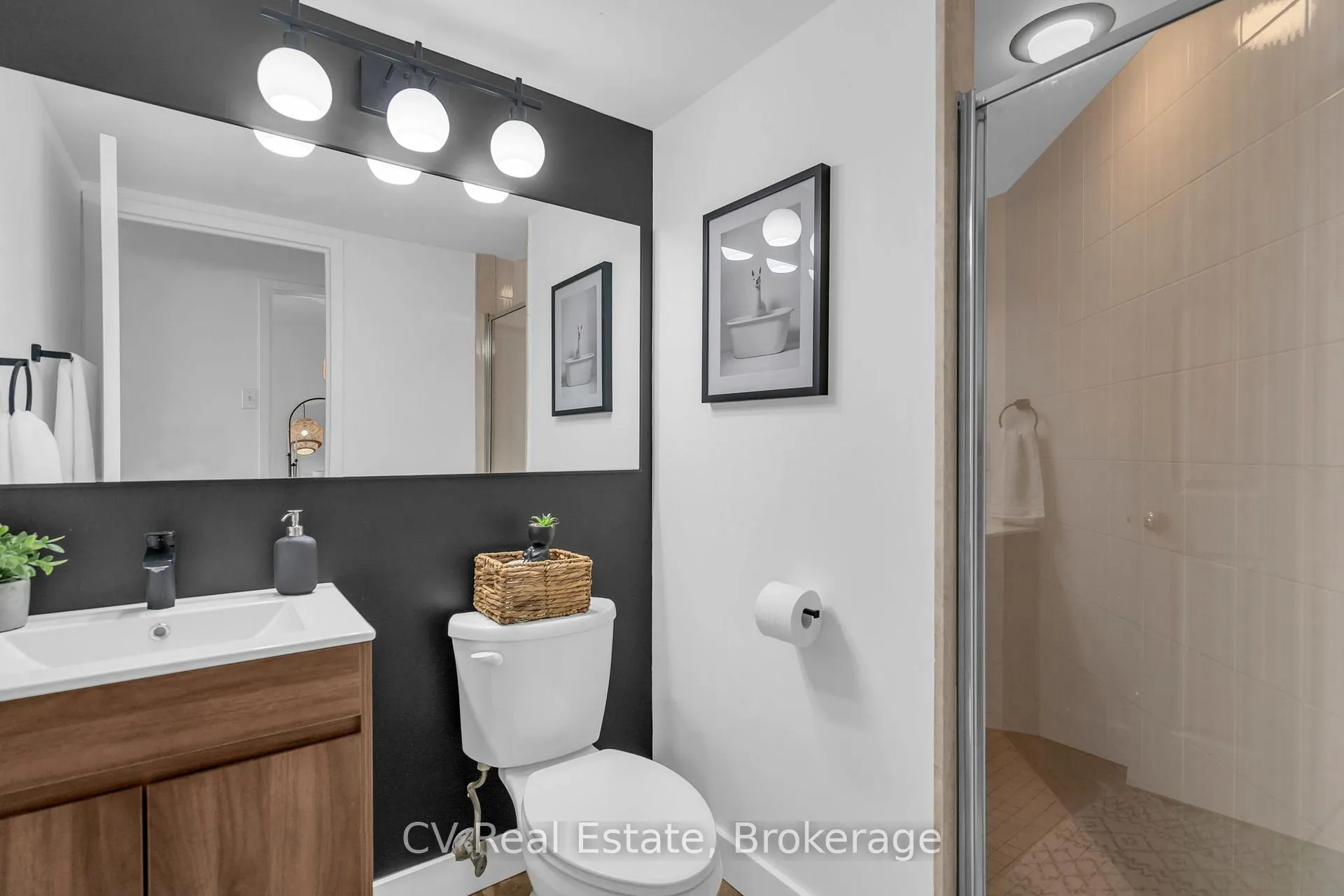 Photo 7 of Unit 811, 75 Ellen Street, Barrie, City Centre — HOMEH
