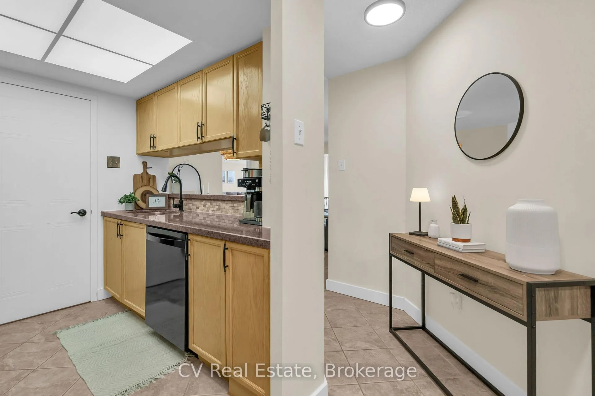 Photo 15 of Unit 811, 75 Ellen Street, Barrie, City Centre — HOMEH