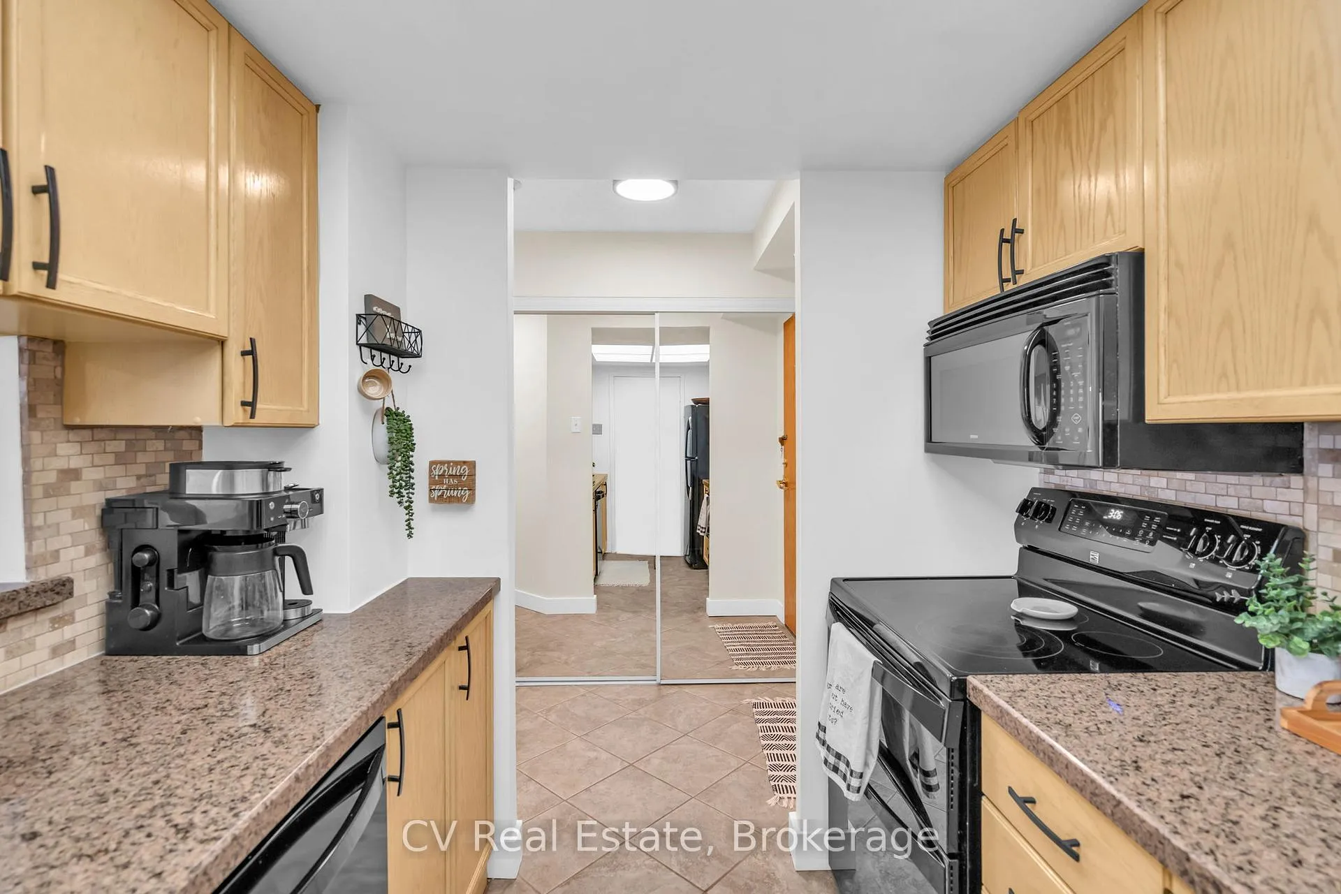 Photo 18 of Unit 811, 75 Ellen Street, Barrie, City Centre — HOMEH