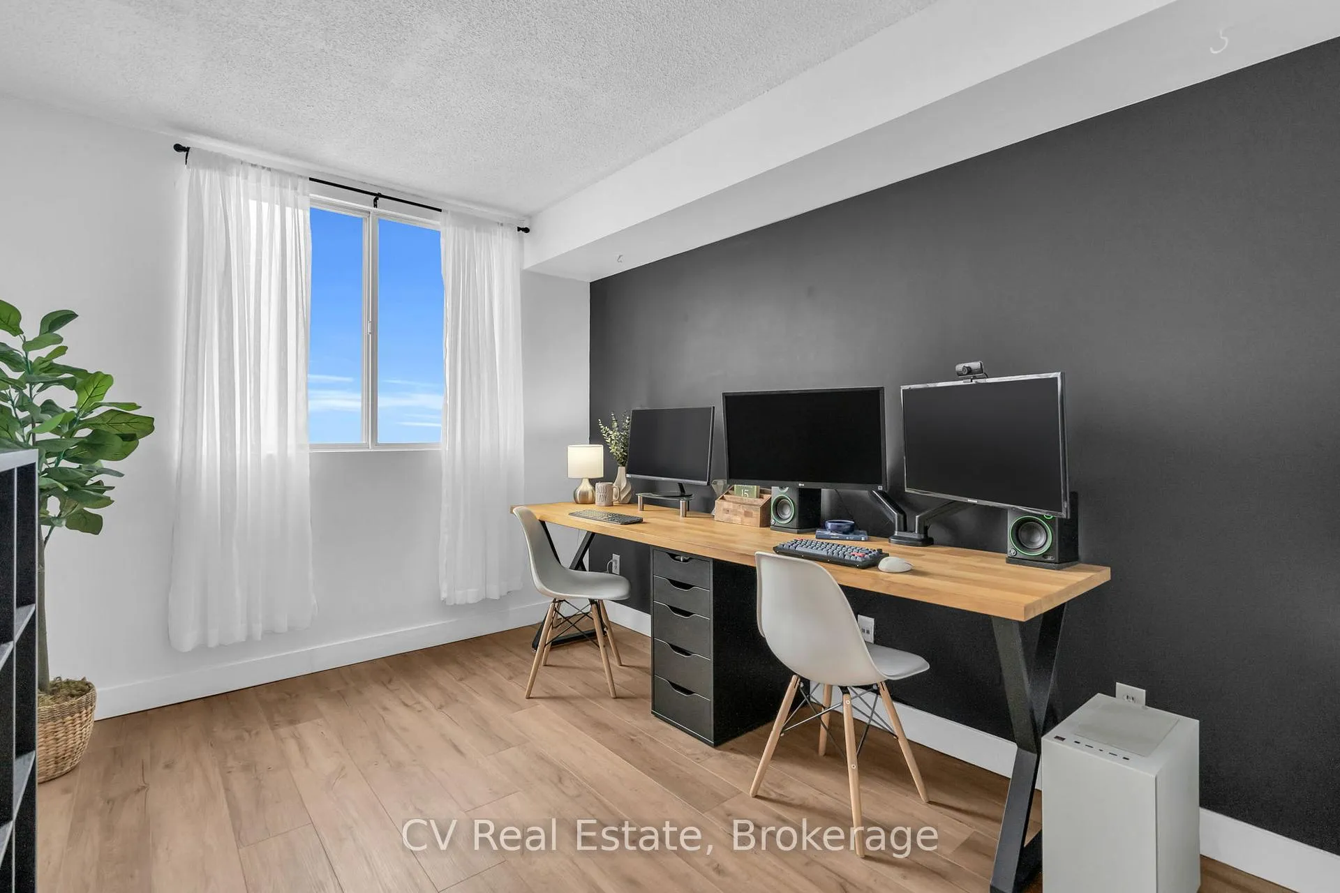 Photo 19 of Unit 811, 75 Ellen Street, Barrie, City Centre — HOMEH