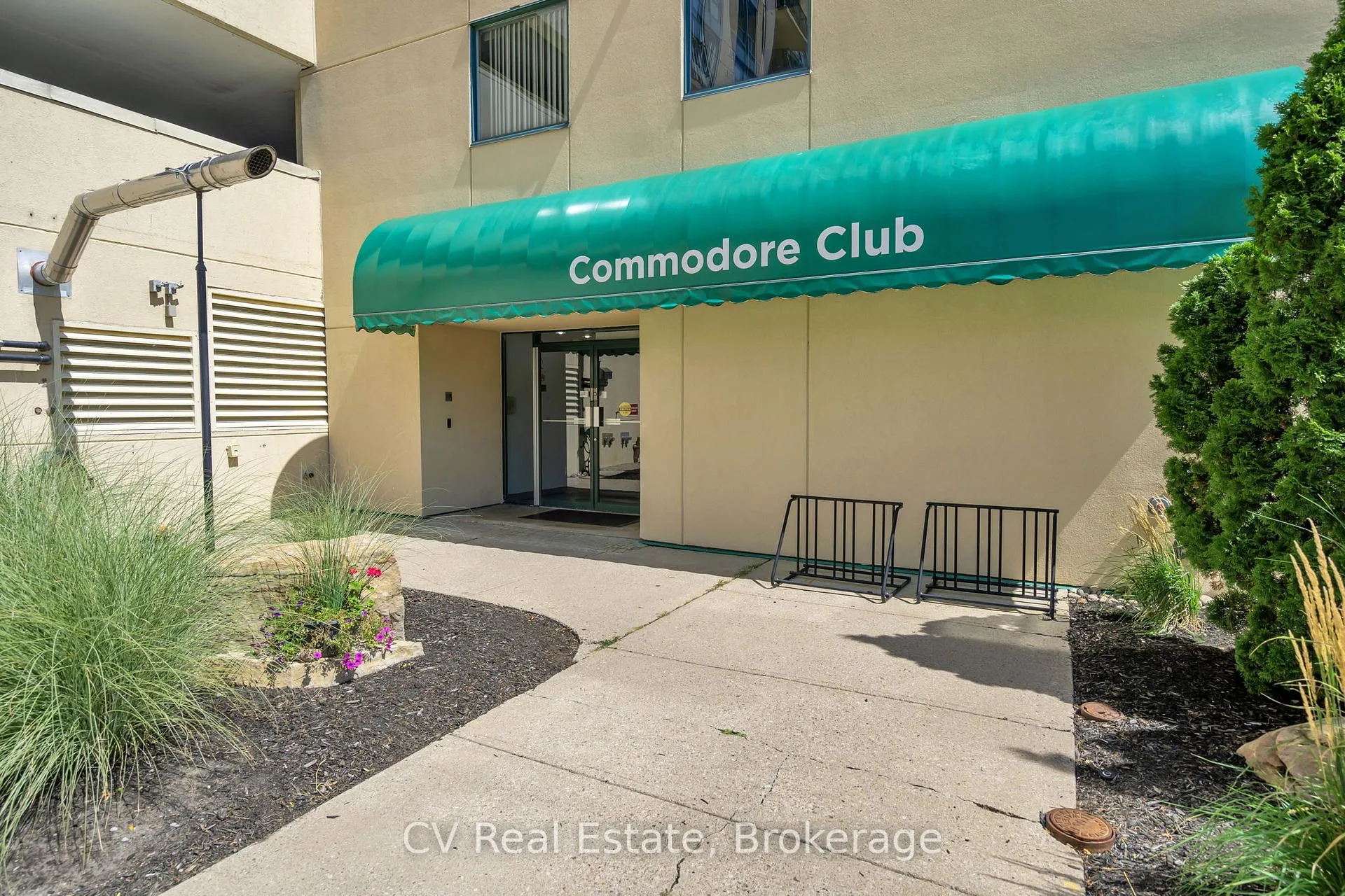 Photo 23 of Unit 811, 75 Ellen Street, Barrie, City Centre — HOMEH