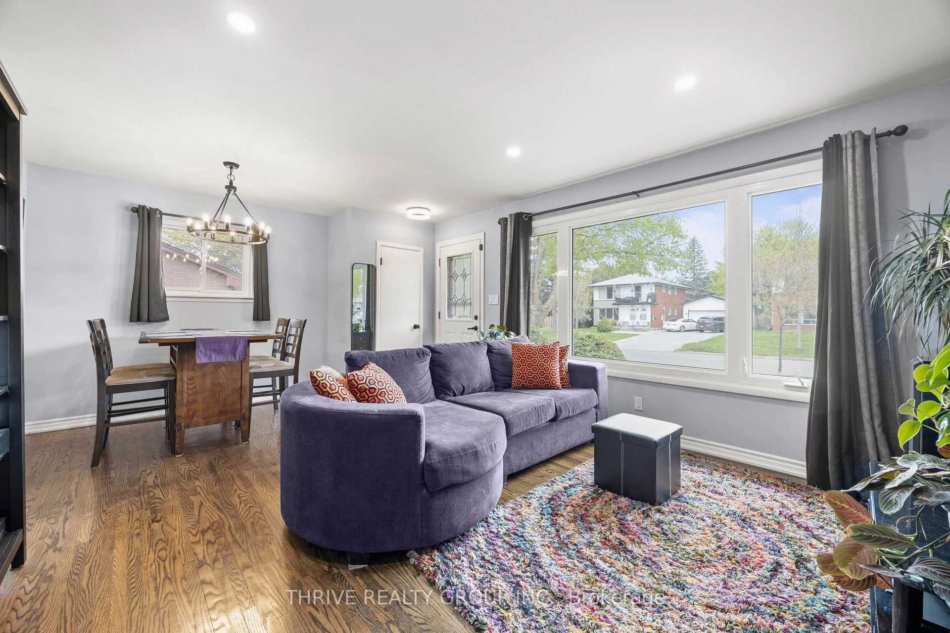 Photo 6 of 219 Burnside Drive, London, East I — HOMEH
