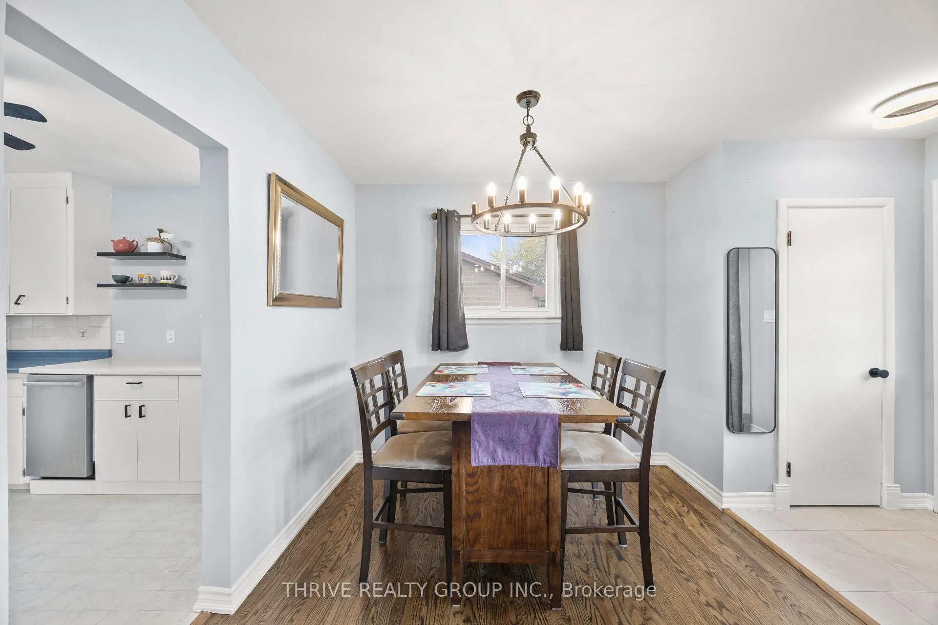 Photo 7 of 219 Burnside Drive, London, East I — HOMEH