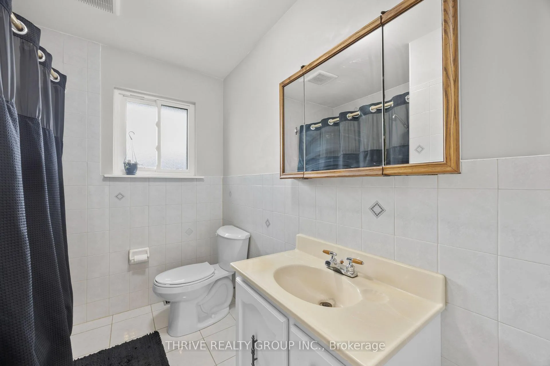 Photo 16 of 219 Burnside Drive, London, East I — HOMEH