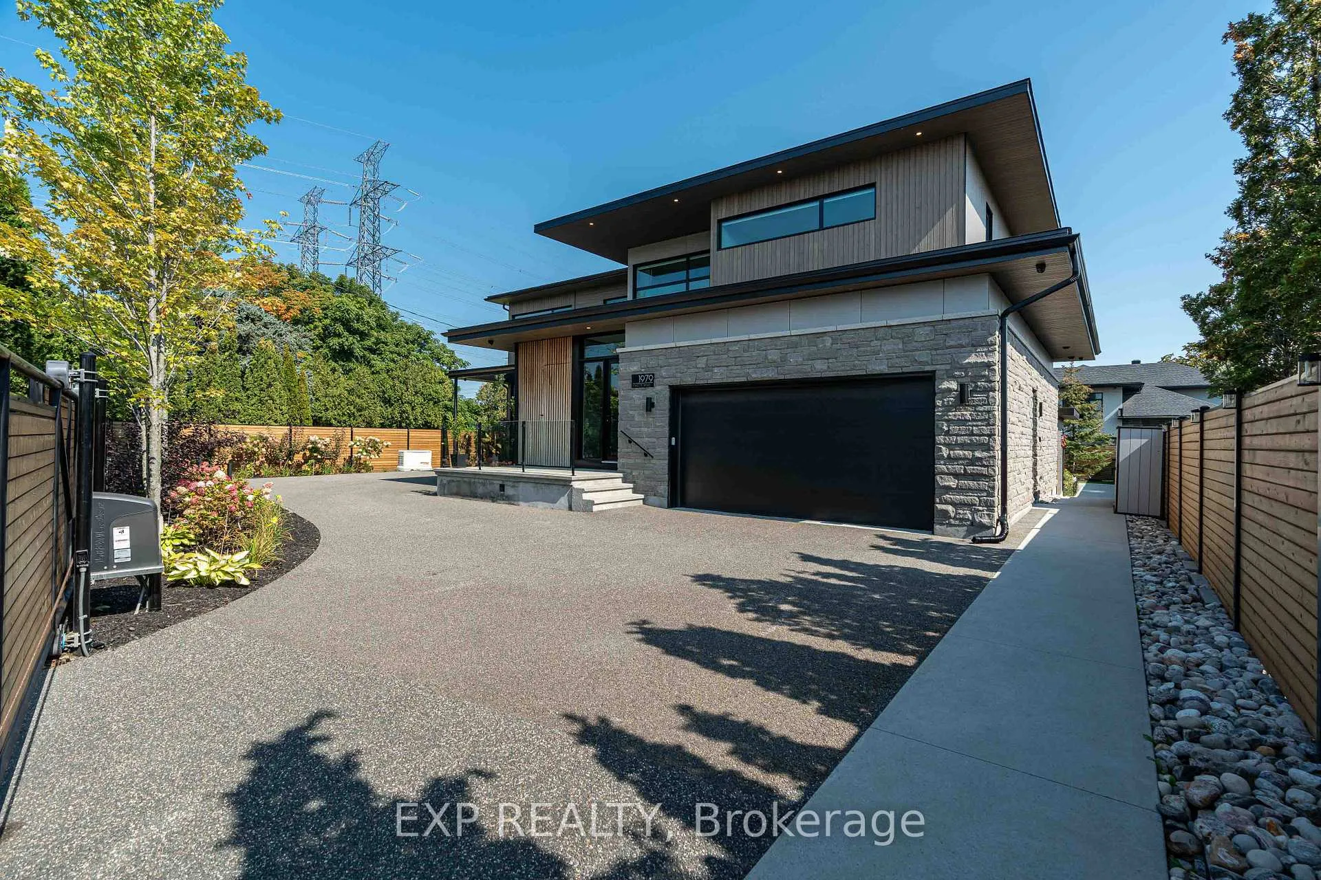Photo of 1979 Prince Of Wales Drive