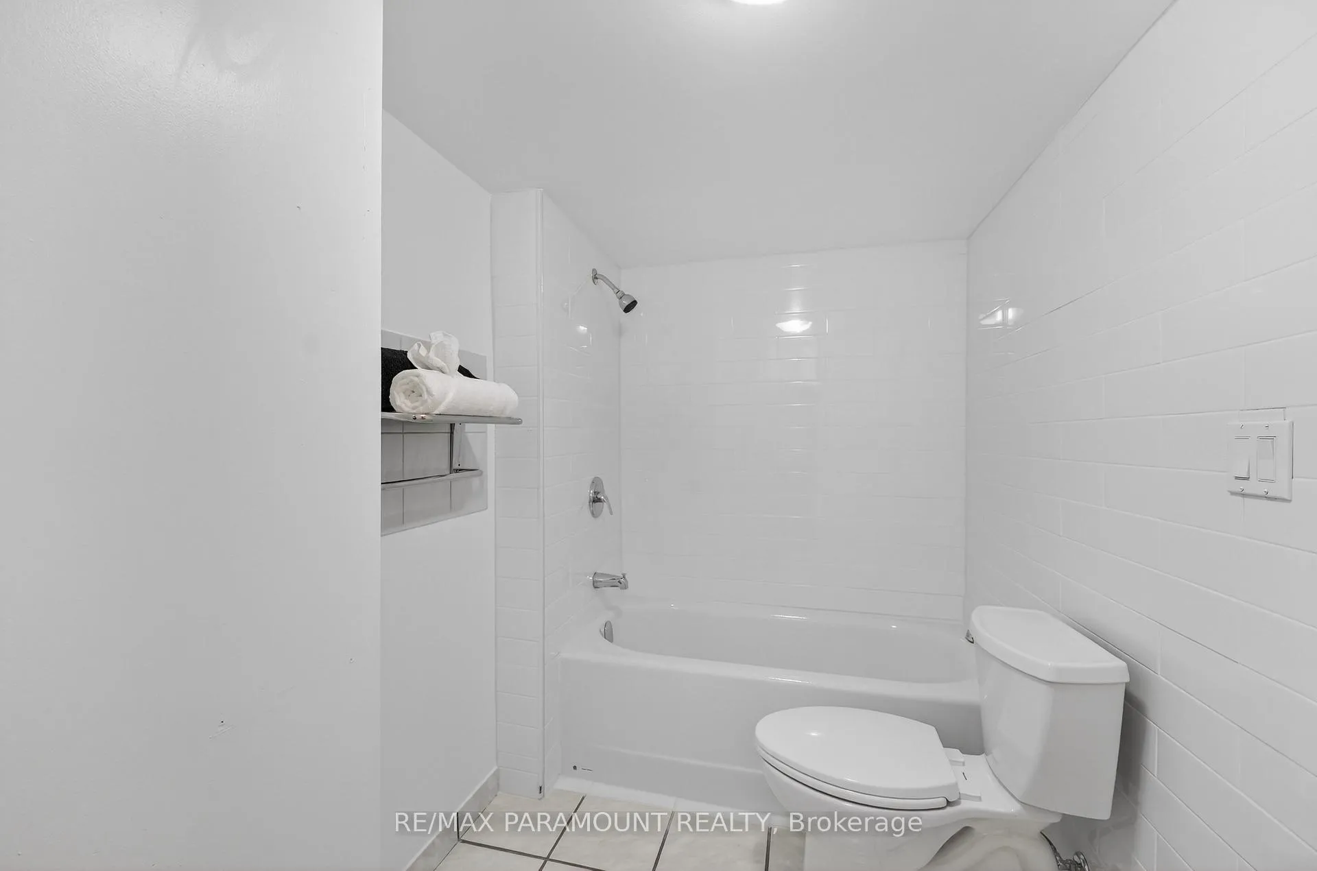 Photo 37 of 5 Cavendish Crescent, Brampton, Avondale — HOMEH