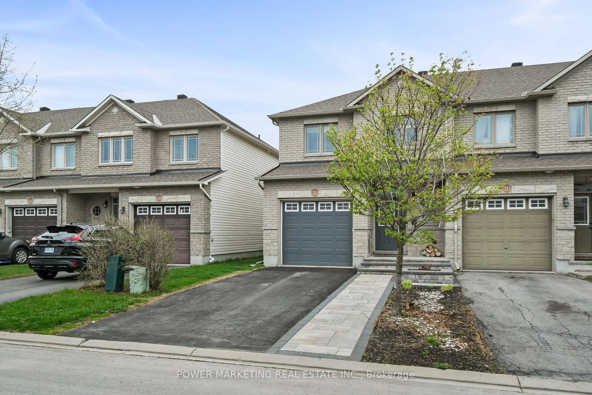Photo 1 of 311 Travis Street, Ottawa, Mer Bleue/Bradley Estates/Anderson Park — HOMEH