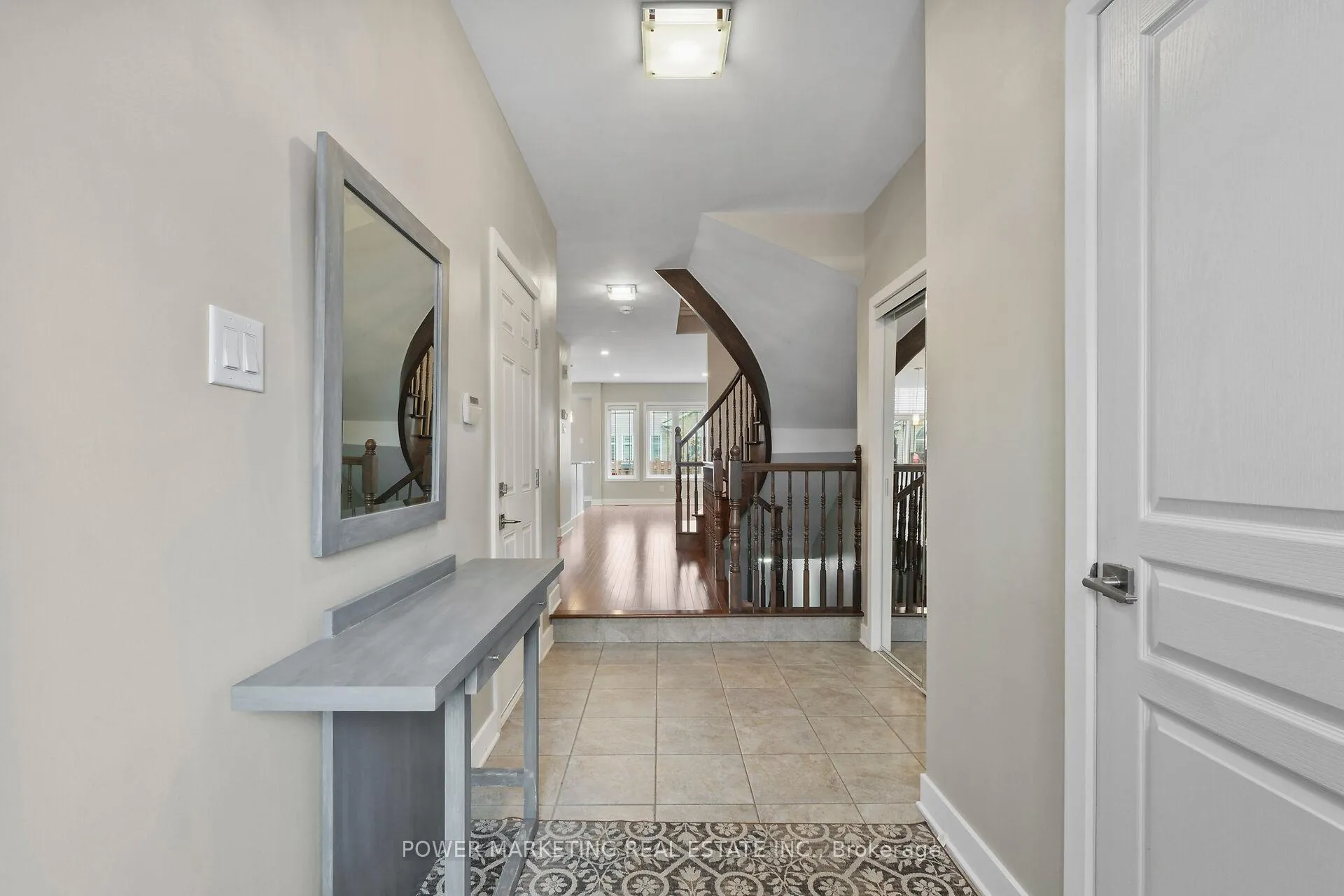 Photo 4 of 311 Travis Street, Ottawa, Mer Bleue/Bradley Estates/Anderson Park — HOMEH