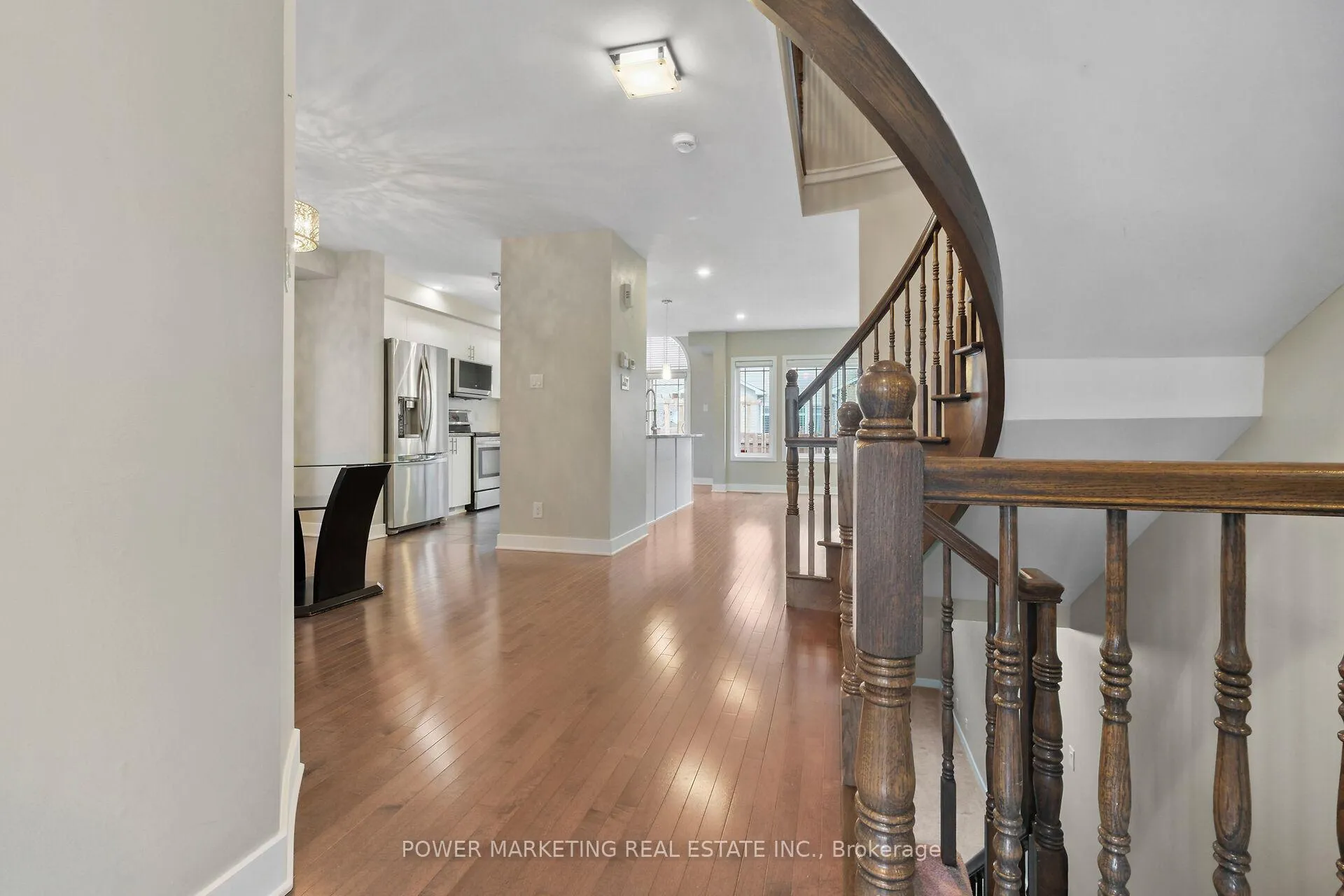 Photo 5 of 311 Travis Street, Ottawa, Mer Bleue/Bradley Estates/Anderson Park — HOMEH