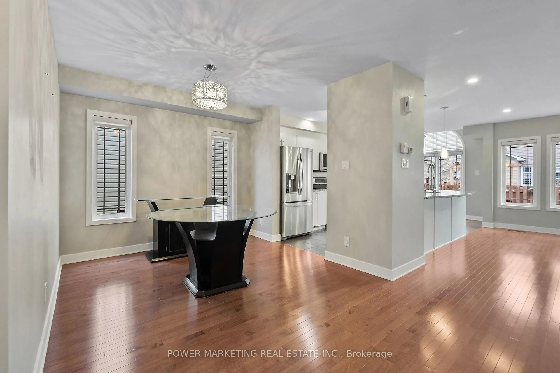 Photo 6 of 311 Travis Street, Ottawa, Mer Bleue/Bradley Estates/Anderson Park — HOMEH