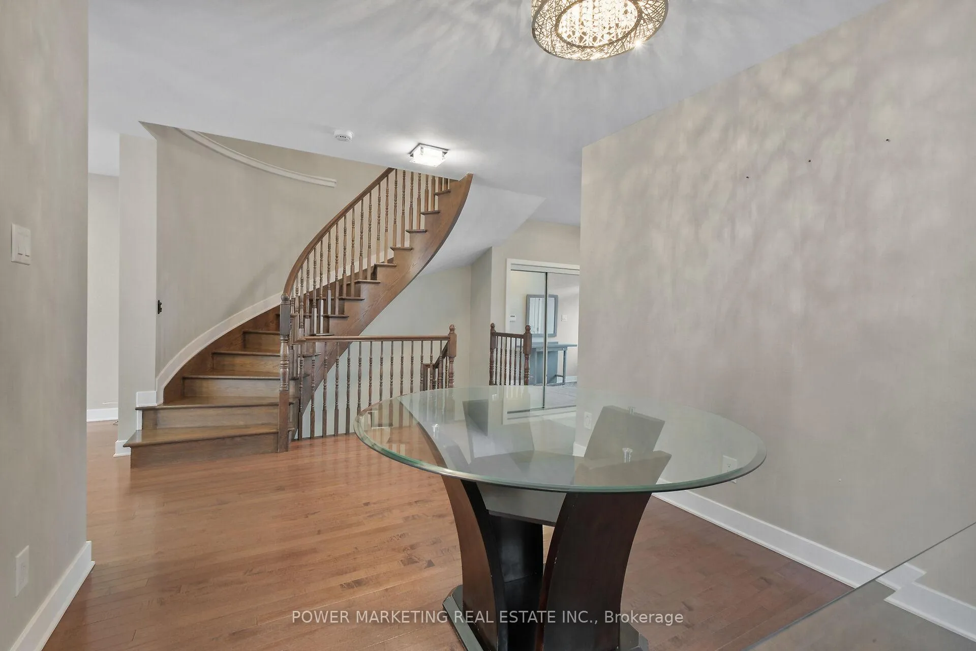 Photo 7 of 311 Travis Street, Ottawa, Mer Bleue/Bradley Estates/Anderson Park — HOMEH