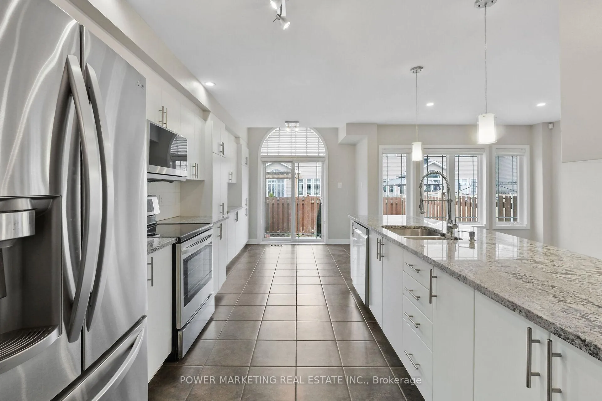 Photo 12 of 311 Travis Street, Ottawa, Mer Bleue/Bradley Estates/Anderson Park — HOMEH
