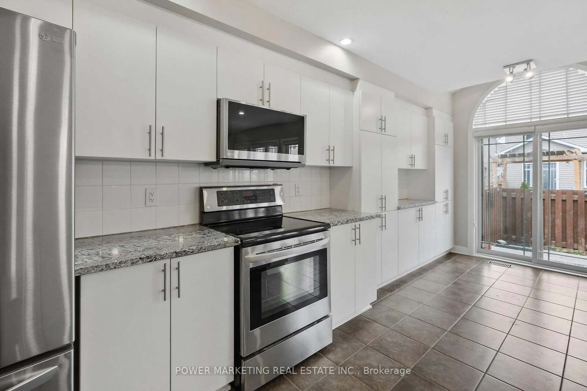 Photo 13 of 311 Travis Street, Ottawa, Mer Bleue/Bradley Estates/Anderson Park — HOMEH