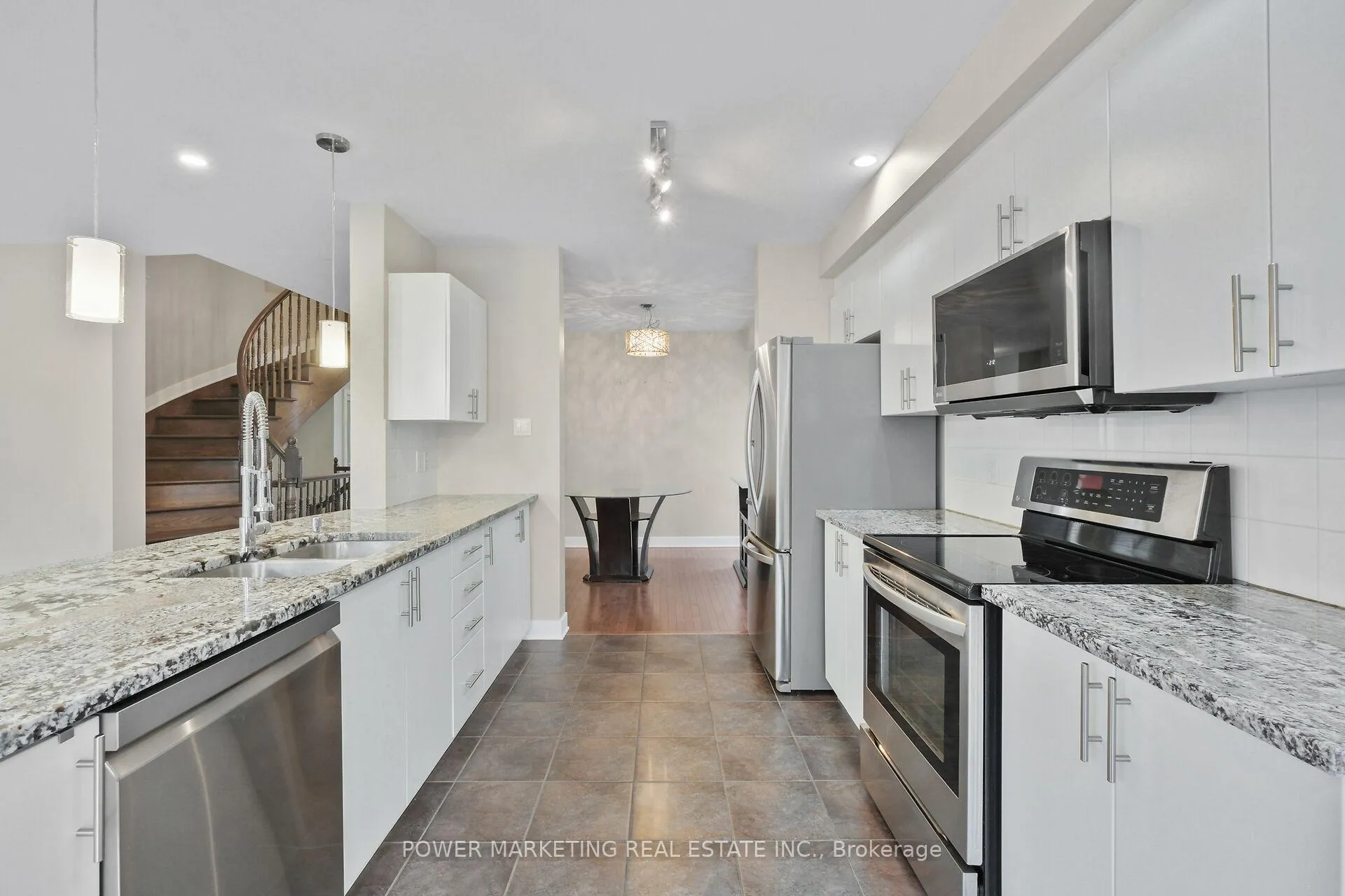 Photo 15 of 311 Travis Street, Ottawa, Mer Bleue/Bradley Estates/Anderson Park — HOMEH