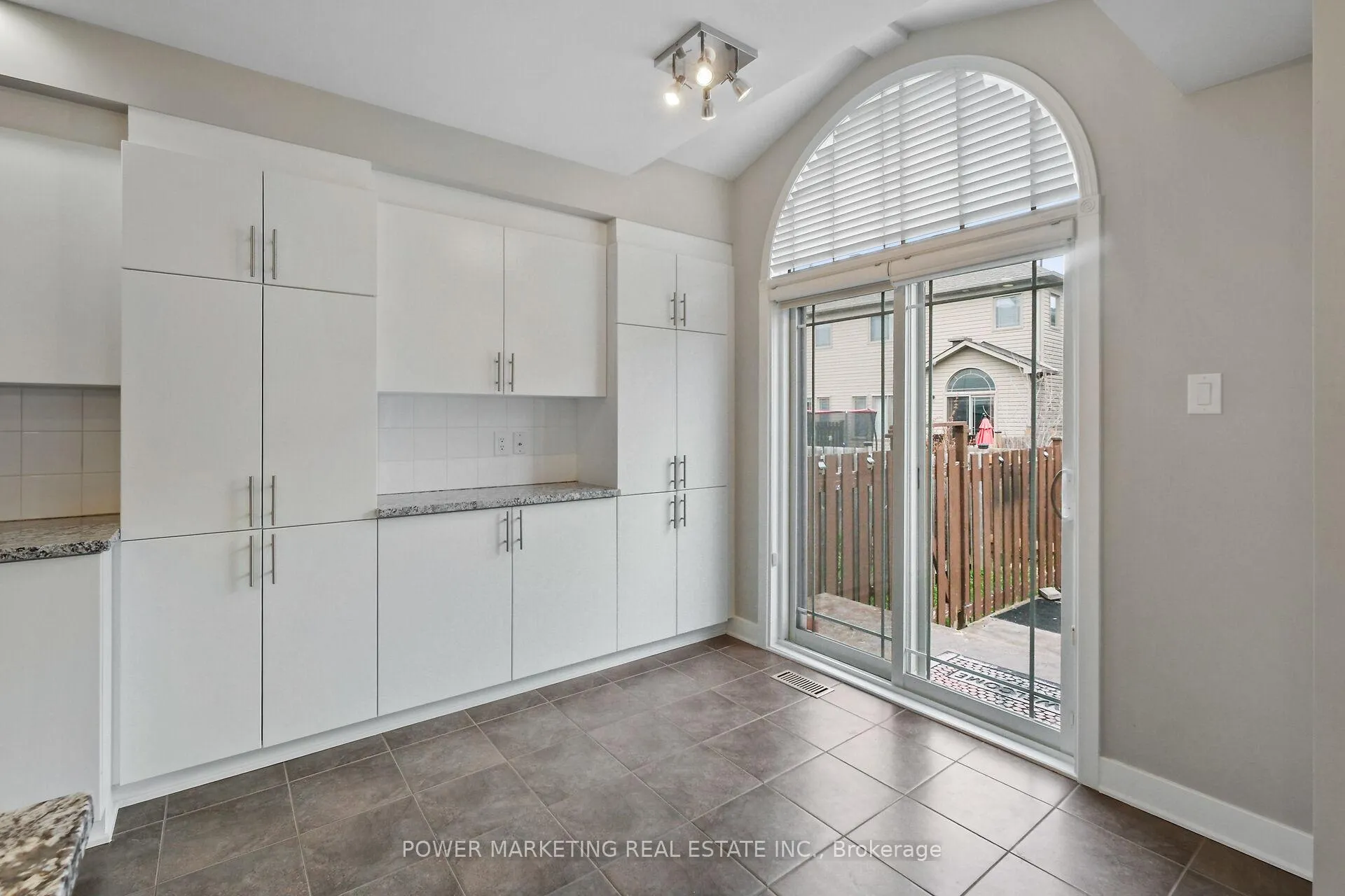 Photo 16 of 311 Travis Street, Ottawa, Mer Bleue/Bradley Estates/Anderson Park — HOMEH