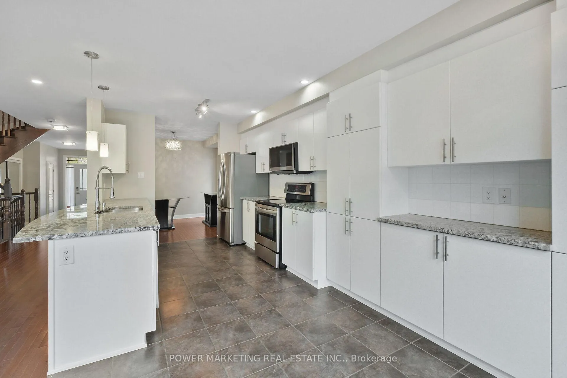 Photo 17 of 311 Travis Street, Ottawa, Mer Bleue/Bradley Estates/Anderson Park — HOMEH