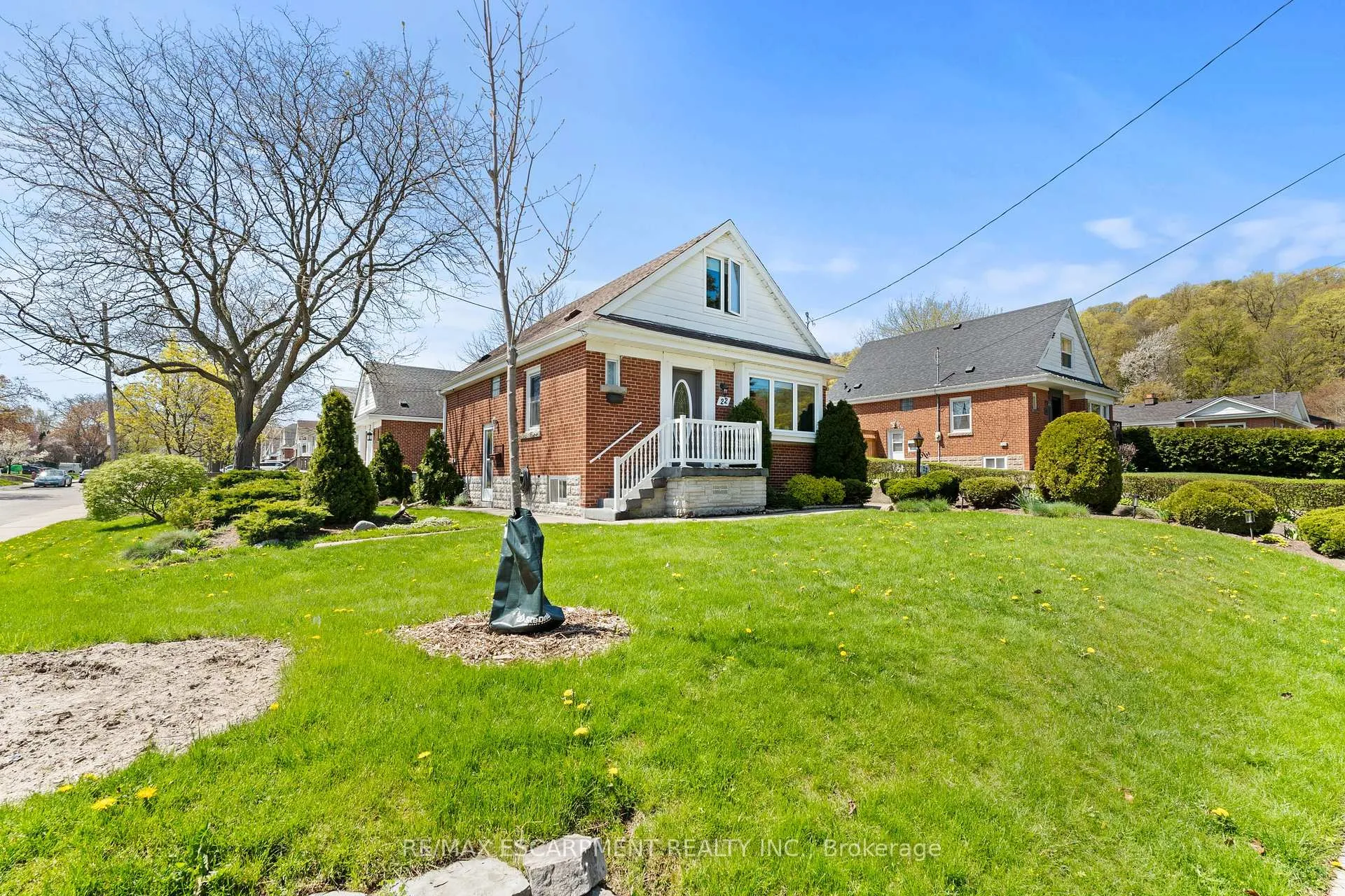 Photo 4 of 22 Dundonald Avenue, Hamilton, Rosedale — HOMEH
