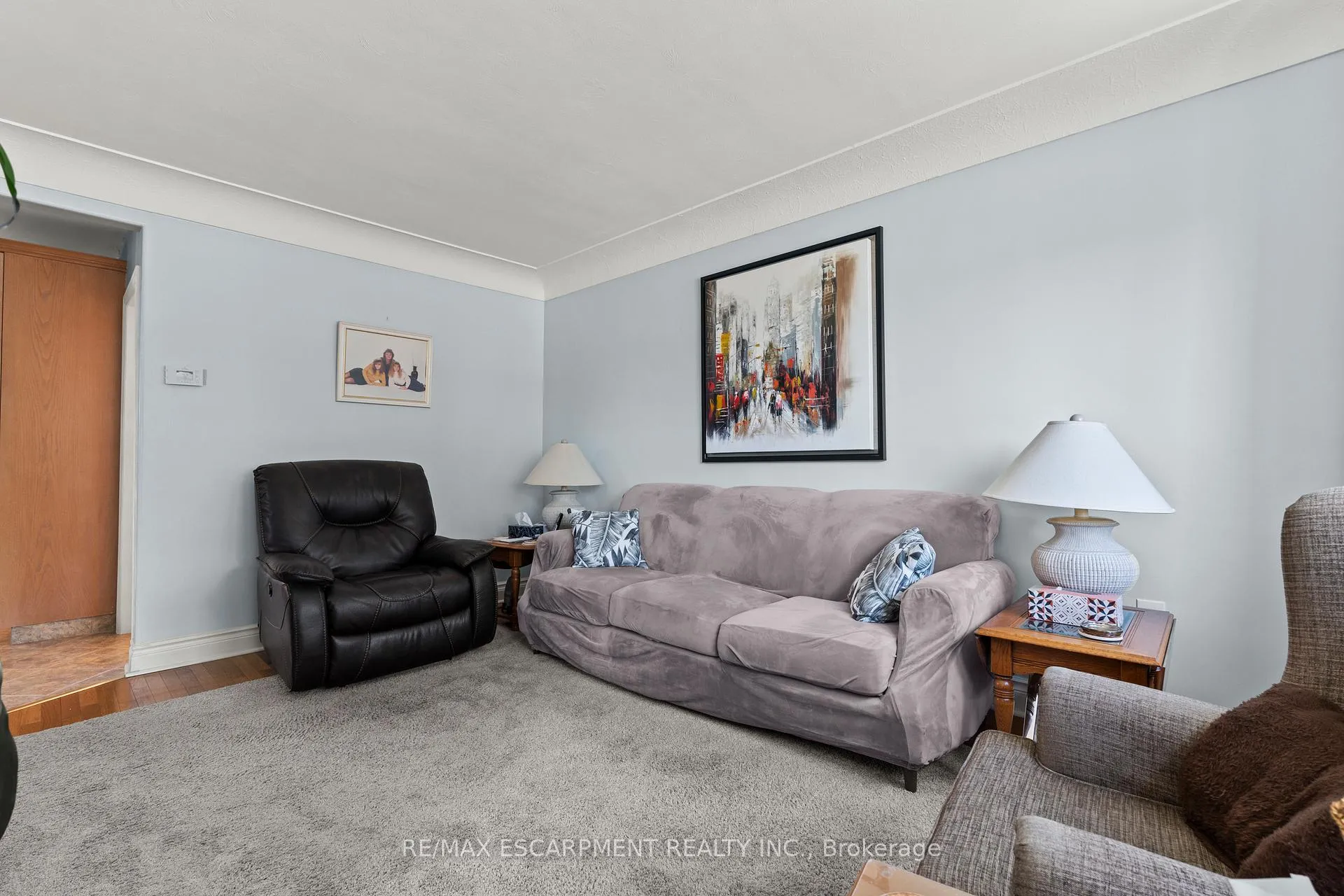 Photo 9 of 22 Dundonald Avenue, Hamilton, Rosedale — HOMEH
