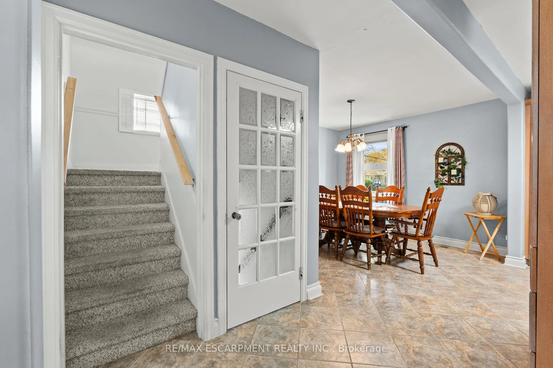 Photo 20 of 22 Dundonald Avenue, Hamilton, Rosedale — HOMEH