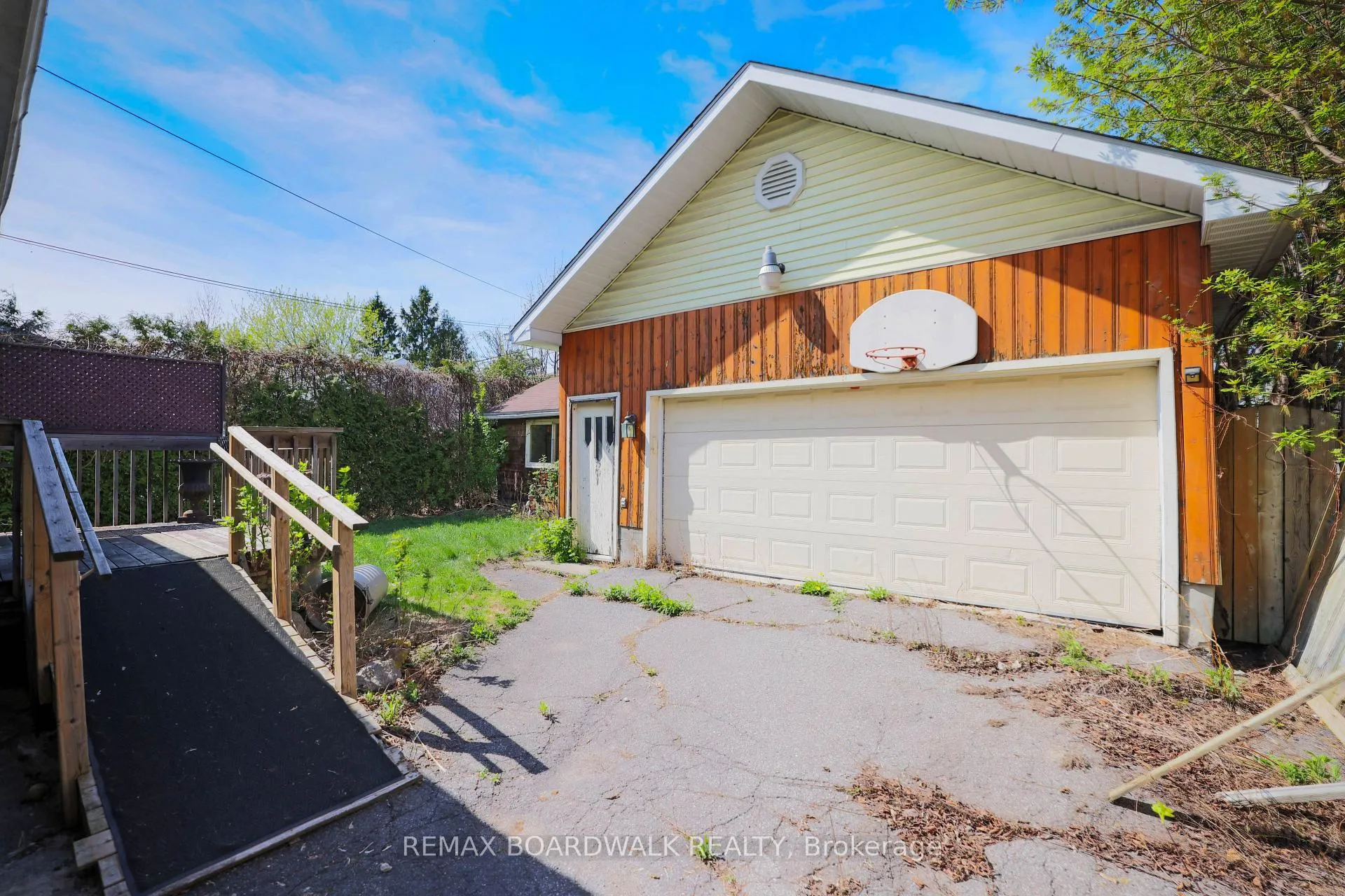 Photo 6 of 209 Glynn Avenue, Ottawa, Overbrook/Castle Heights — HOMEH