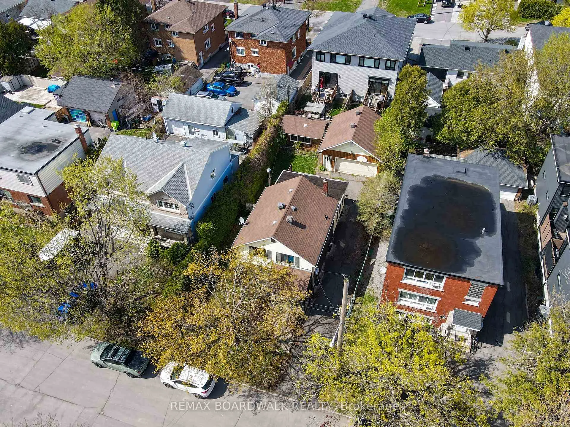 Photo 8 of 209 Glynn Avenue, Ottawa, Overbrook/Castle Heights — HOMEH