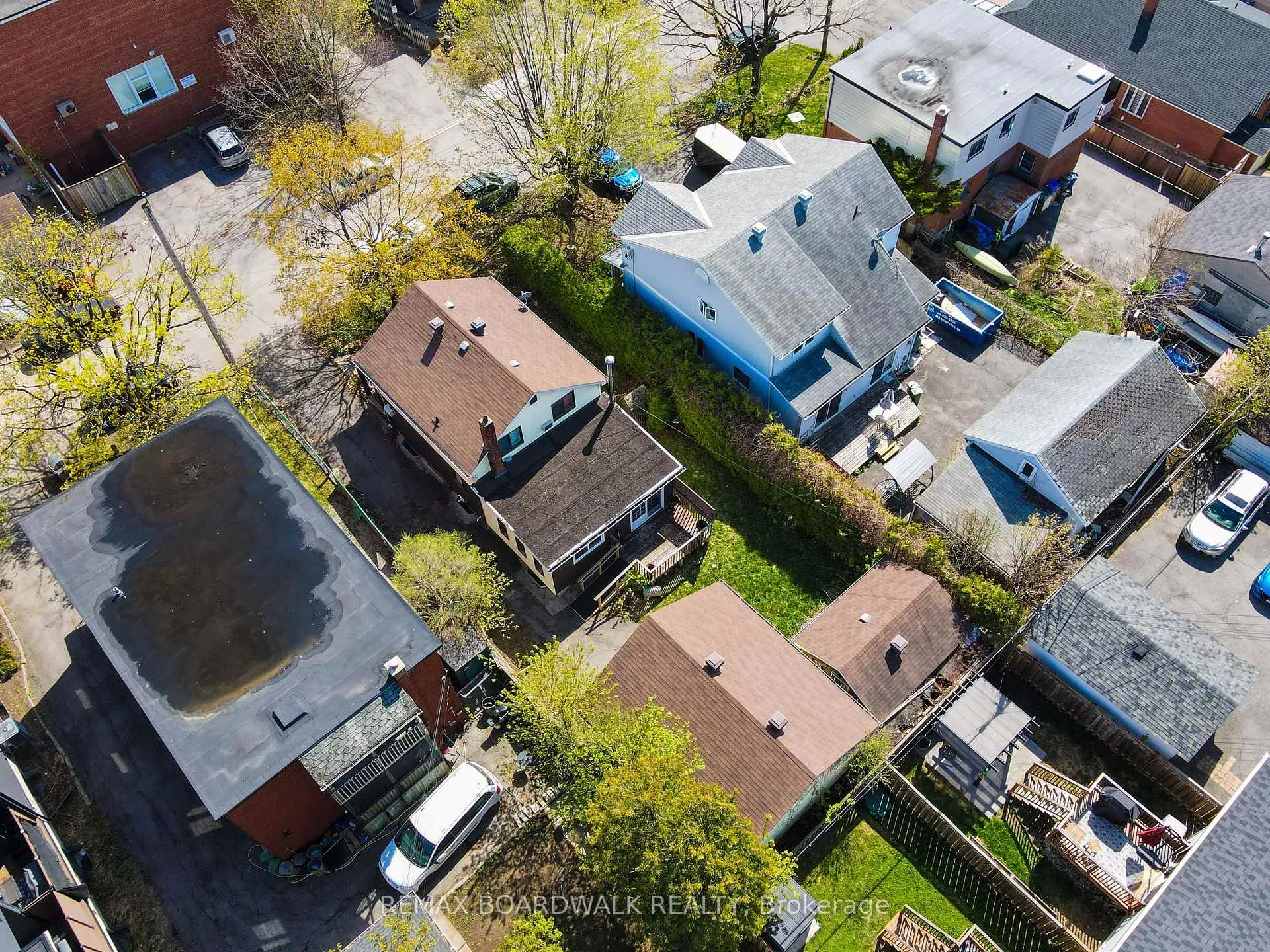 Photo 12 of 209 Glynn Avenue, Ottawa, Overbrook/Castle Heights — HOMEH