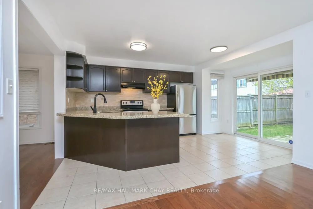 Photo 10 of 73 Kidd Crescent, New Tecumseth, Alliston — HOMEH
