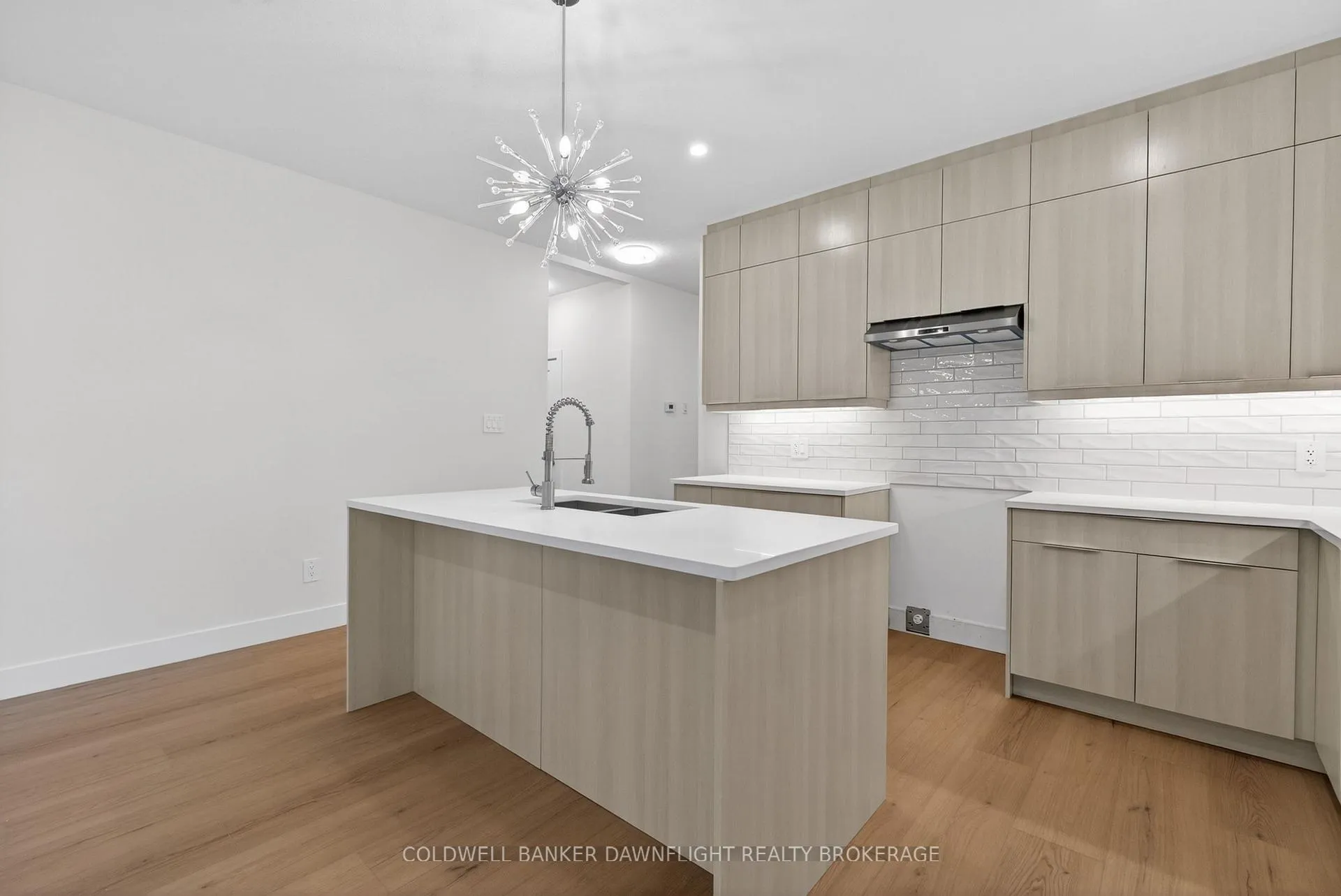 Photo 8 of 60 Moonlight Court, Central Huron, Clinton — HOMEH