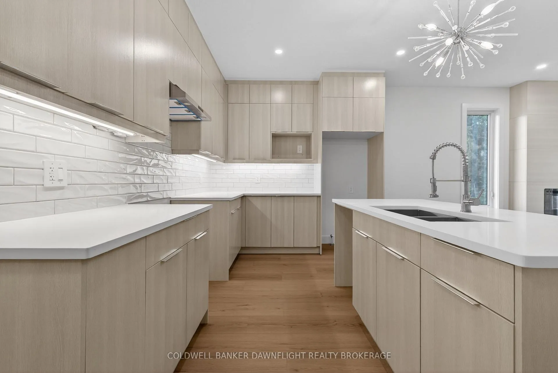 Photo 9 of 60 Moonlight Court, Central Huron, Clinton — HOMEH