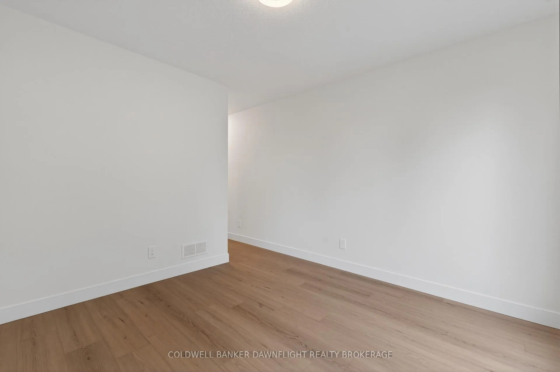 Photo 11 of 60 Moonlight Court, Central Huron, Clinton — HOMEH