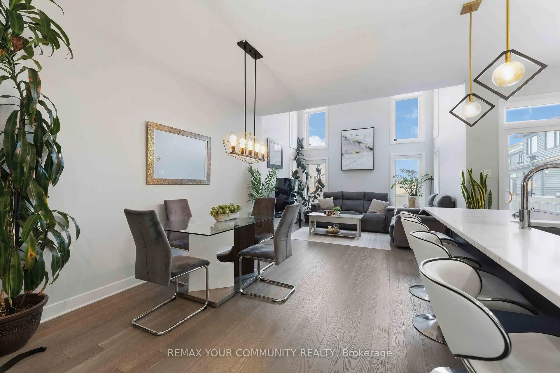 Photo 5 of 206 Big Dipper Street, Ottawa, Riverside South/Gloucester Glen — HOMEH
