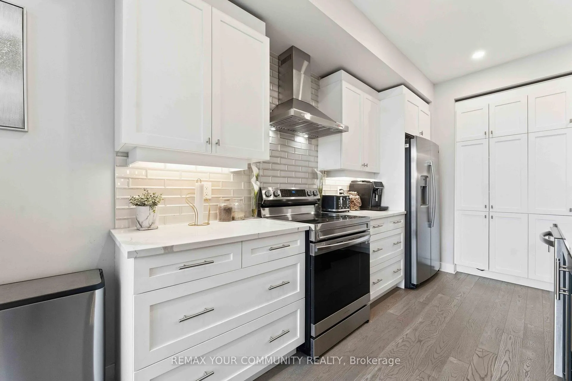 Photo 8 of 206 Big Dipper Street, Ottawa, Riverside South/Gloucester Glen — HOMEH