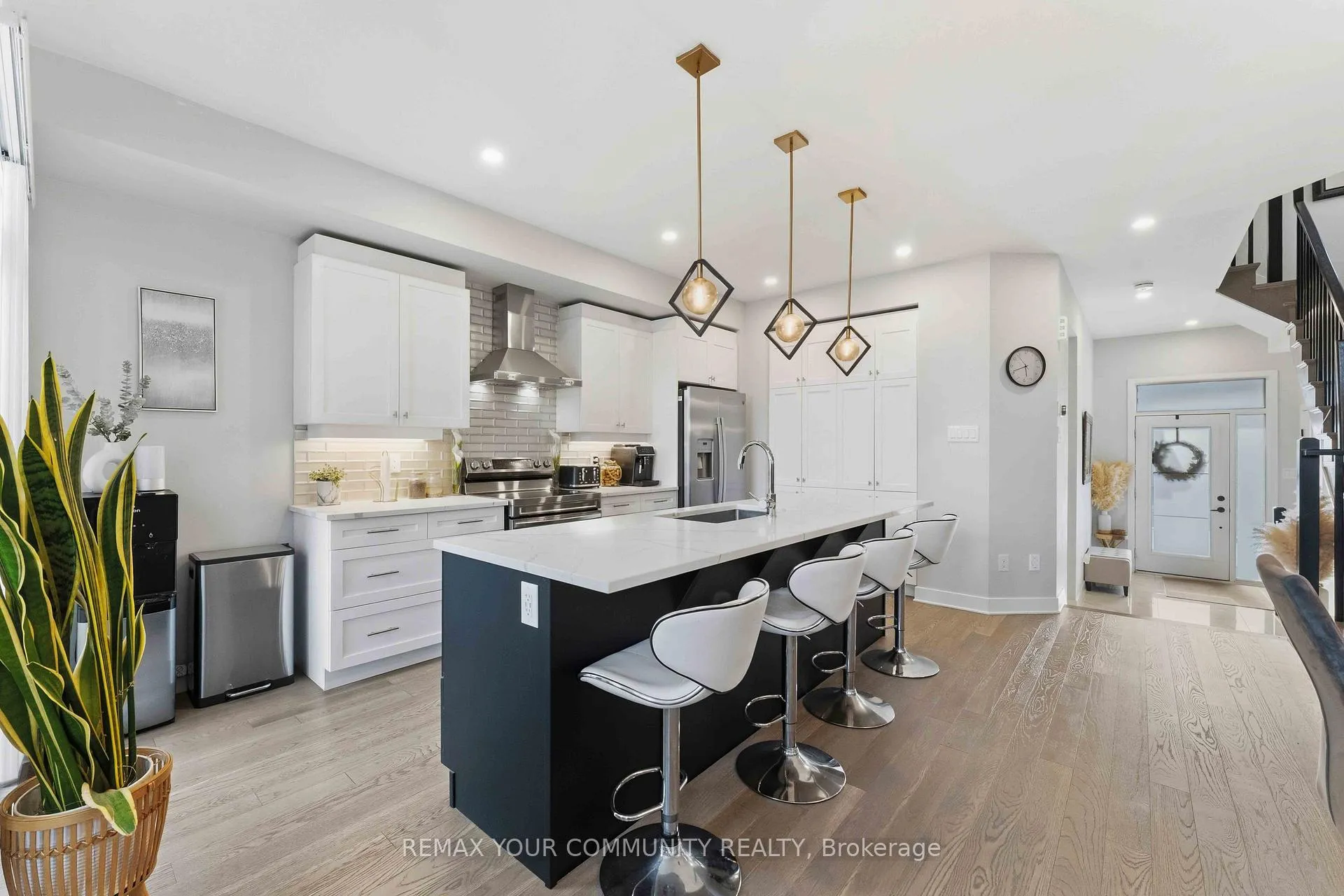 Photo 9 of 206 Big Dipper Street, Ottawa, Riverside South/Gloucester Glen — HOMEH