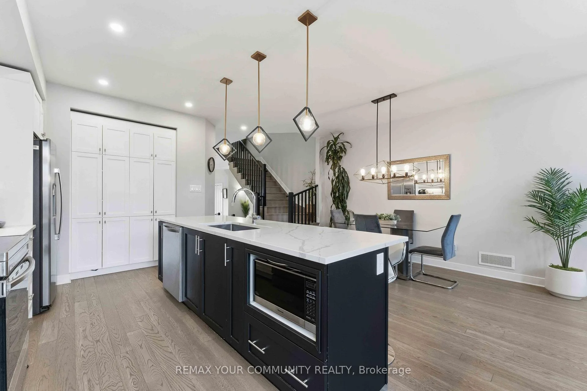 Photo 10 of 206 Big Dipper Street, Ottawa, Riverside South/Gloucester Glen — HOMEH