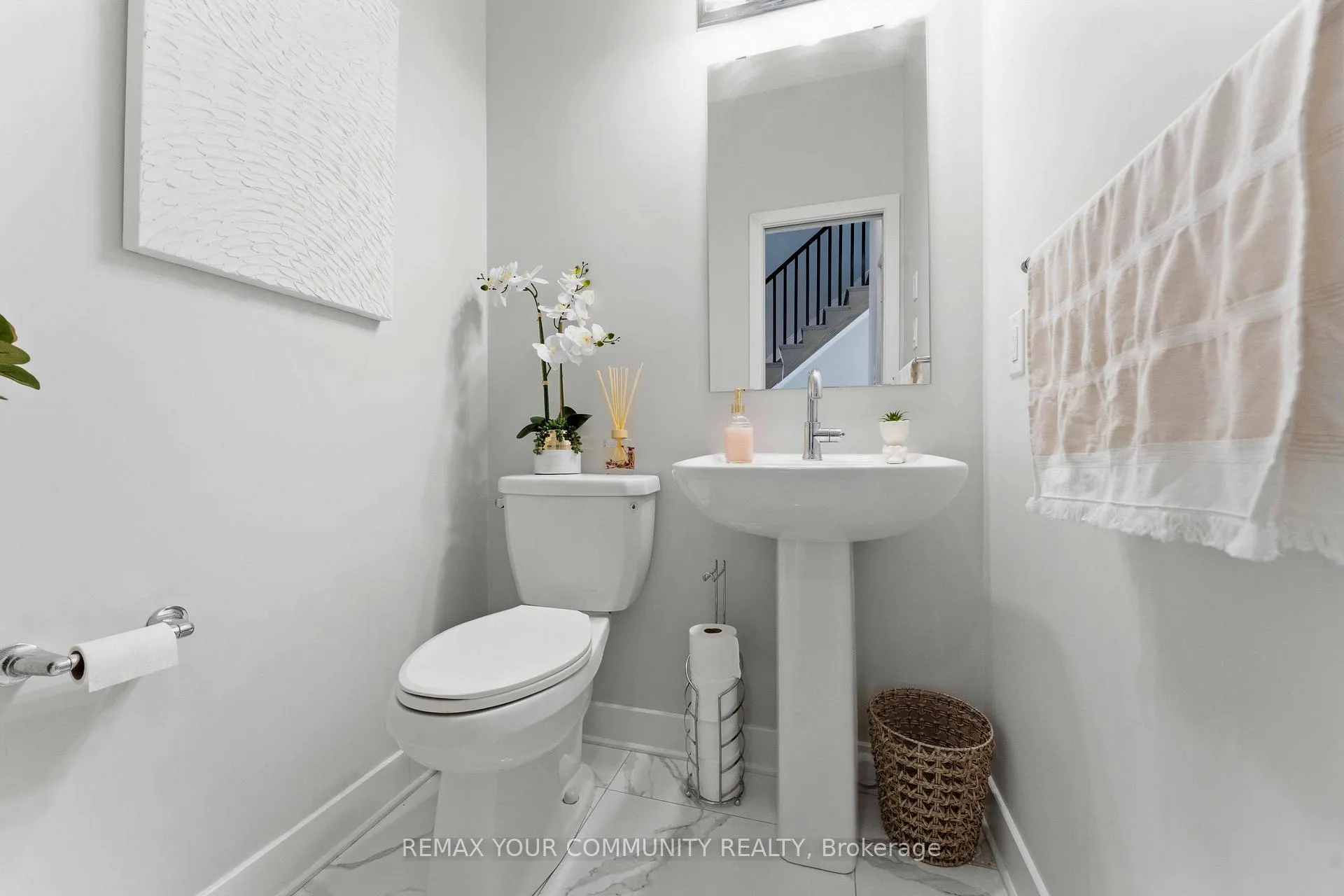 Photo 12 of 206 Big Dipper Street, Ottawa, Riverside South/Gloucester Glen — HOMEH