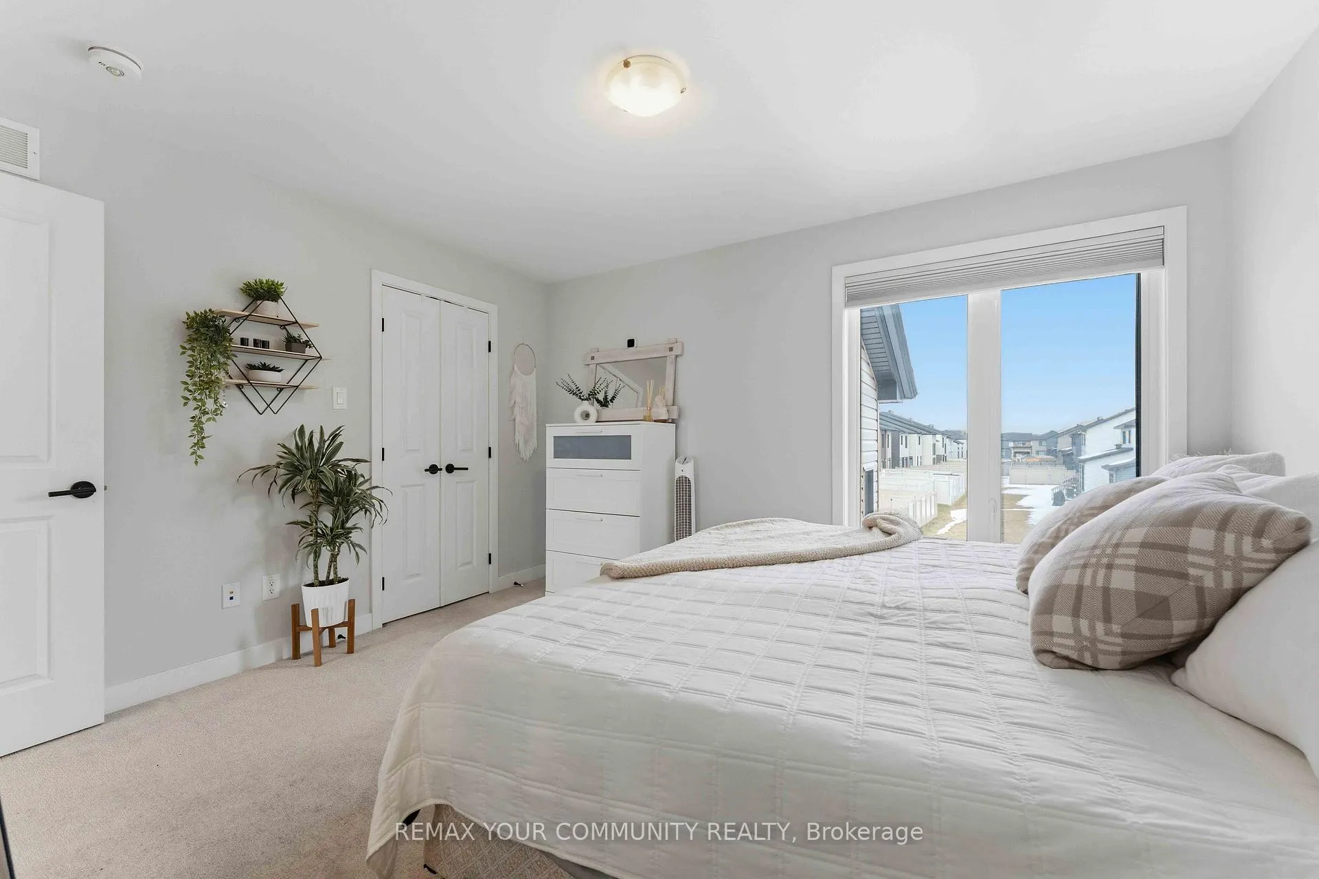 Photo 18 of 206 Big Dipper Street, Ottawa, Riverside South/Gloucester Glen — HOMEH