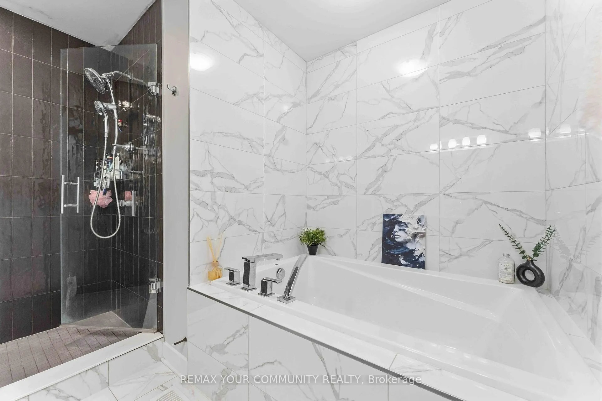 Photo 21 of 206 Big Dipper Street, Ottawa, Riverside South/Gloucester Glen — HOMEH