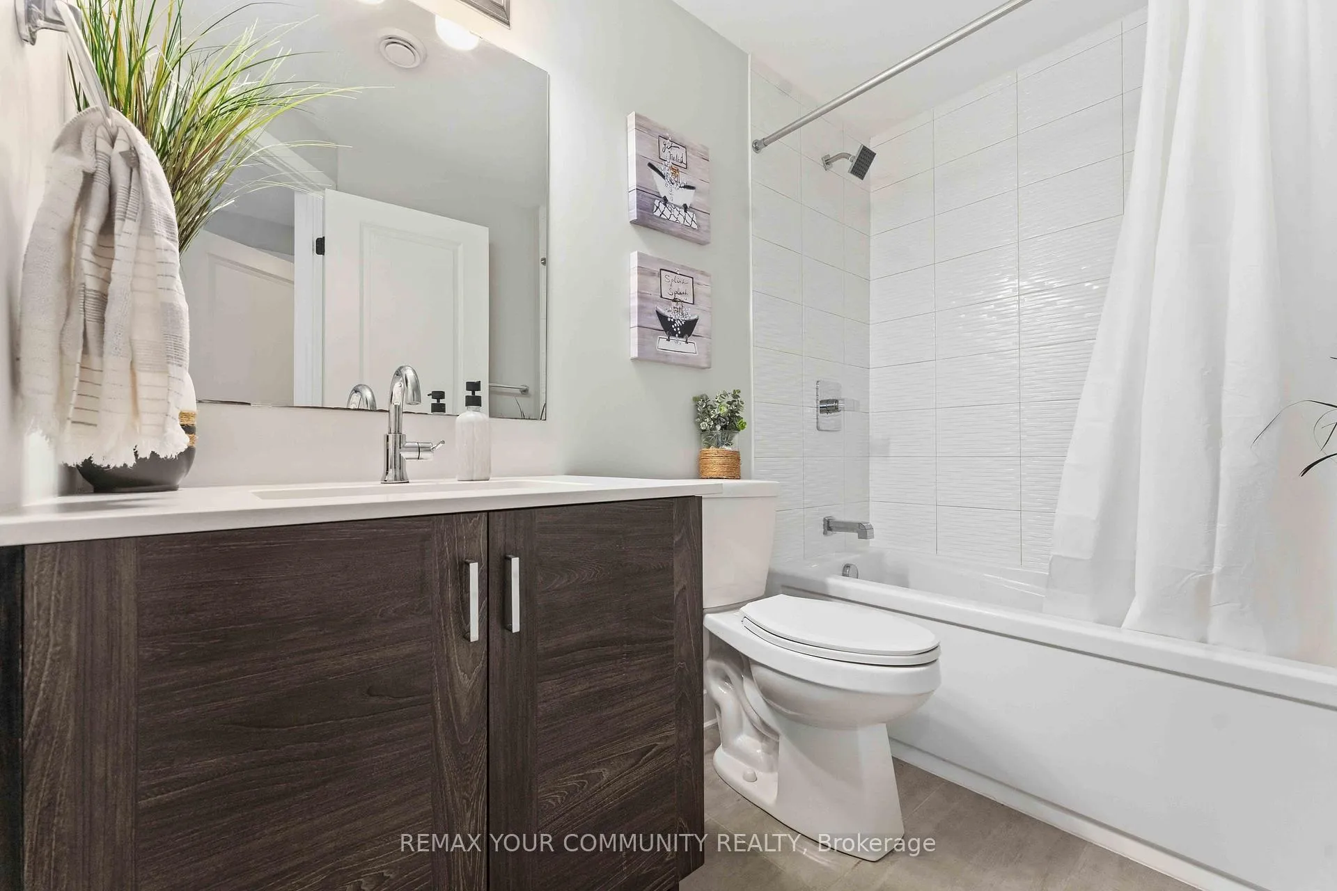 Photo 31 of 206 Big Dipper Street, Ottawa, Riverside South/Gloucester Glen — HOMEH