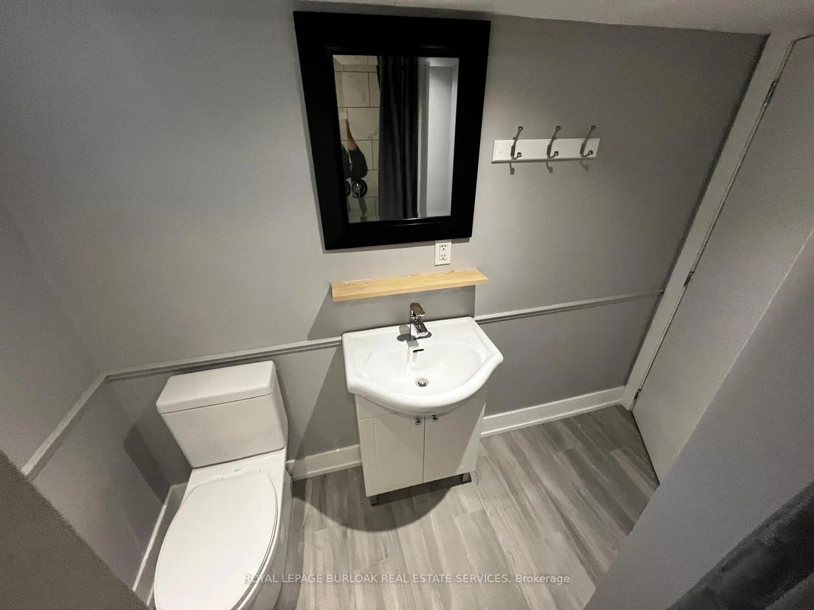 Photo 12 of Unit B, 3140 Michael Crescent, Burlington, Palmer — HOMEH