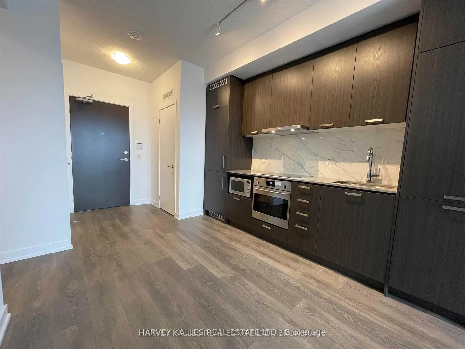 Photo 2 of Unit 2006, 38 Honeycrisp Crescent, Vaughan, Vaughan Corporate Centre — HOMEH