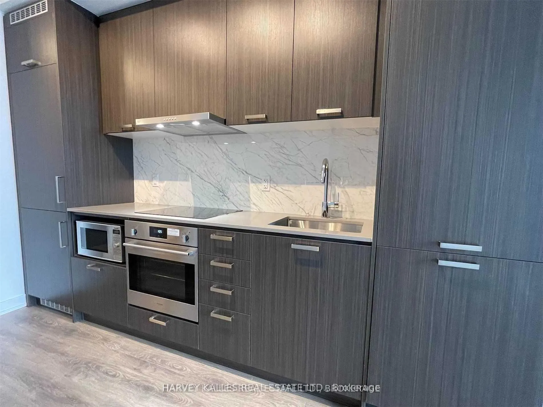 Photo 5 of Unit 2006, 38 Honeycrisp Crescent, Vaughan, Vaughan Corporate Centre — HOMEH