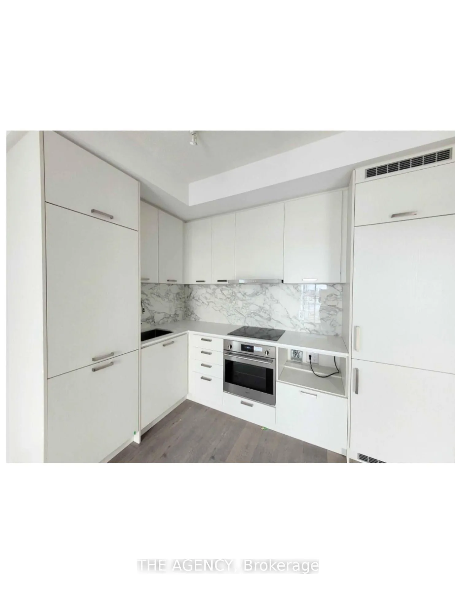 Photo 7 of Unit 805, 38 Honeycrisp Crescent, Vaughan, Vaughan Corporate Centre — HOMEH