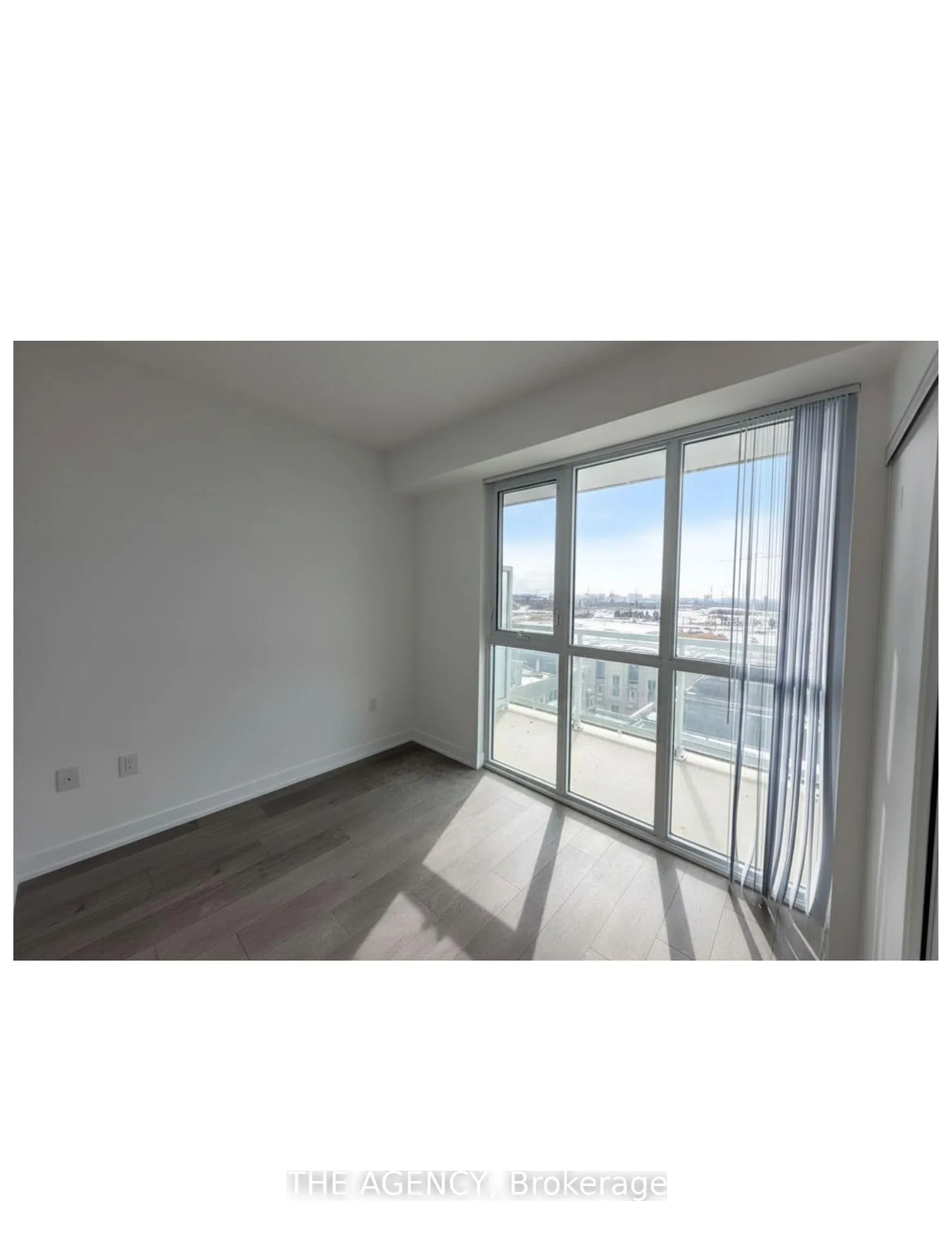 Photo 9 of Unit 805, 38 Honeycrisp Crescent, Vaughan, Vaughan Corporate Centre — HOMEH
