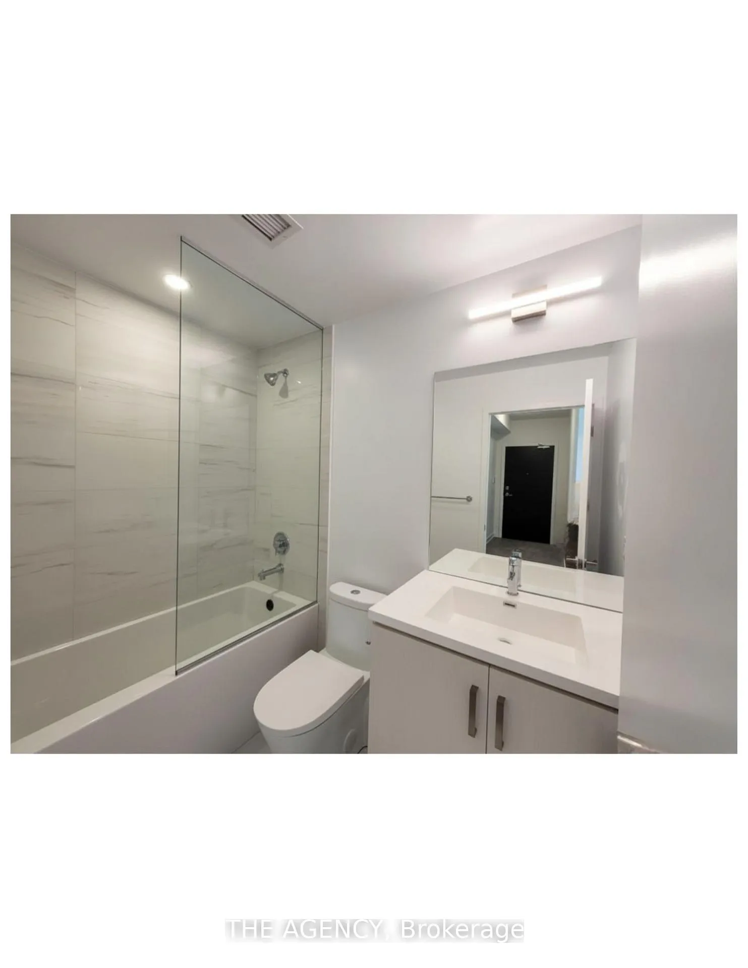 Photo 11 of Unit 805, 38 Honeycrisp Crescent, Vaughan, Vaughan Corporate Centre — HOMEH
