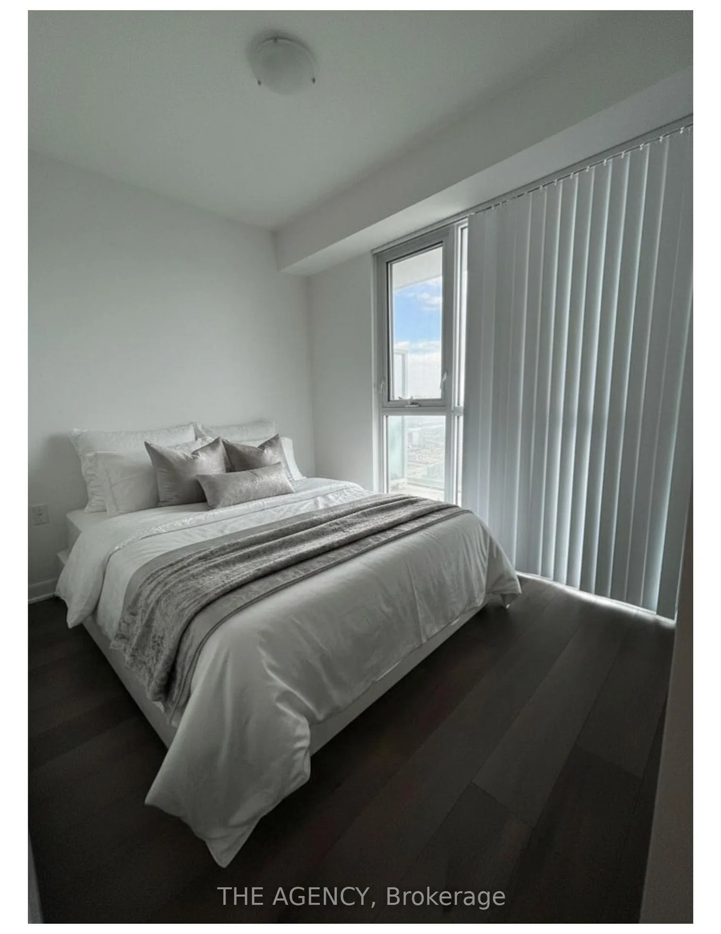 Photo 12 of Unit 805, 38 Honeycrisp Crescent, Vaughan, Vaughan Corporate Centre — HOMEH